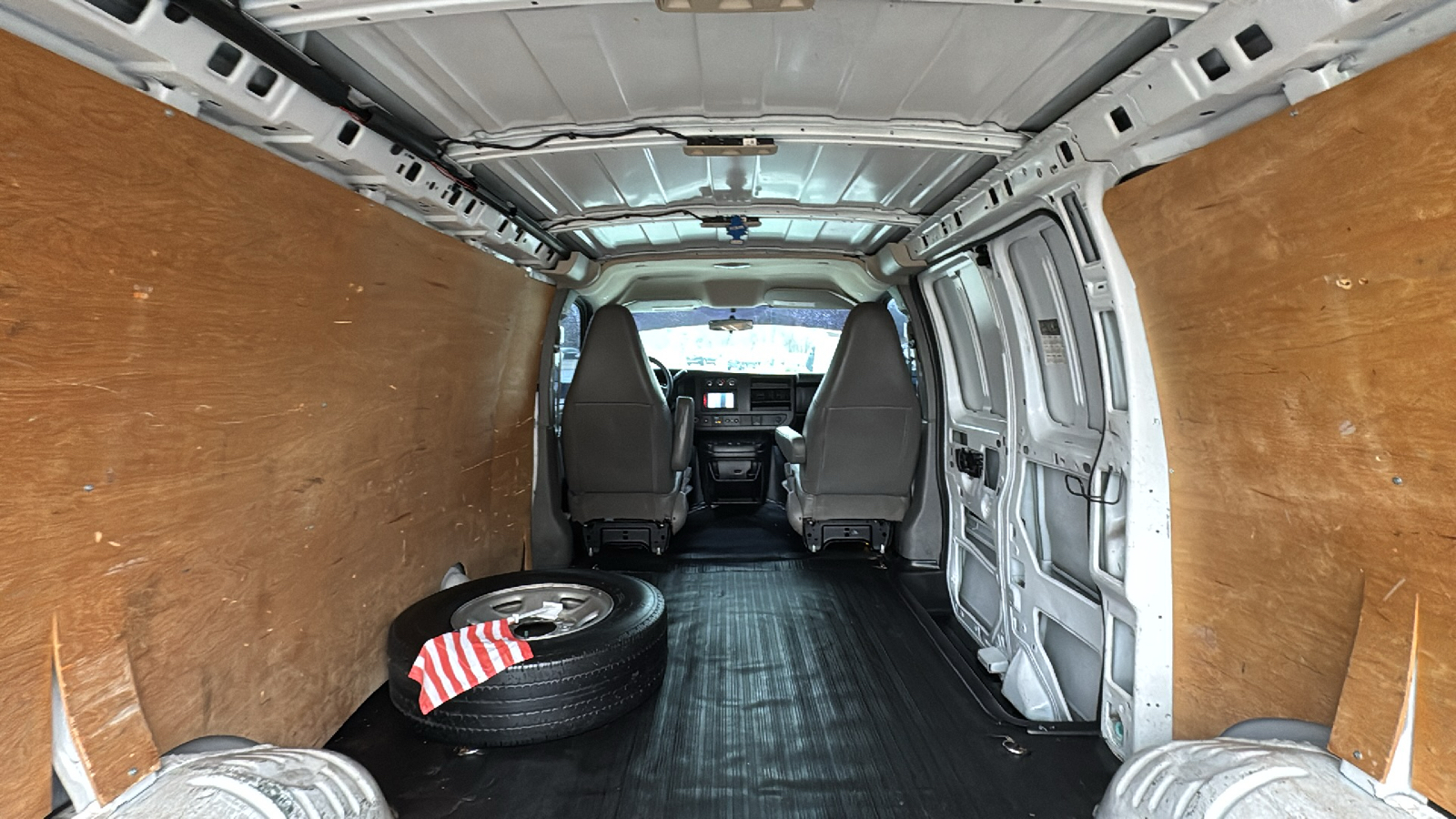 2017 Chevrolet Express 2500 Cargo Van 3D 22