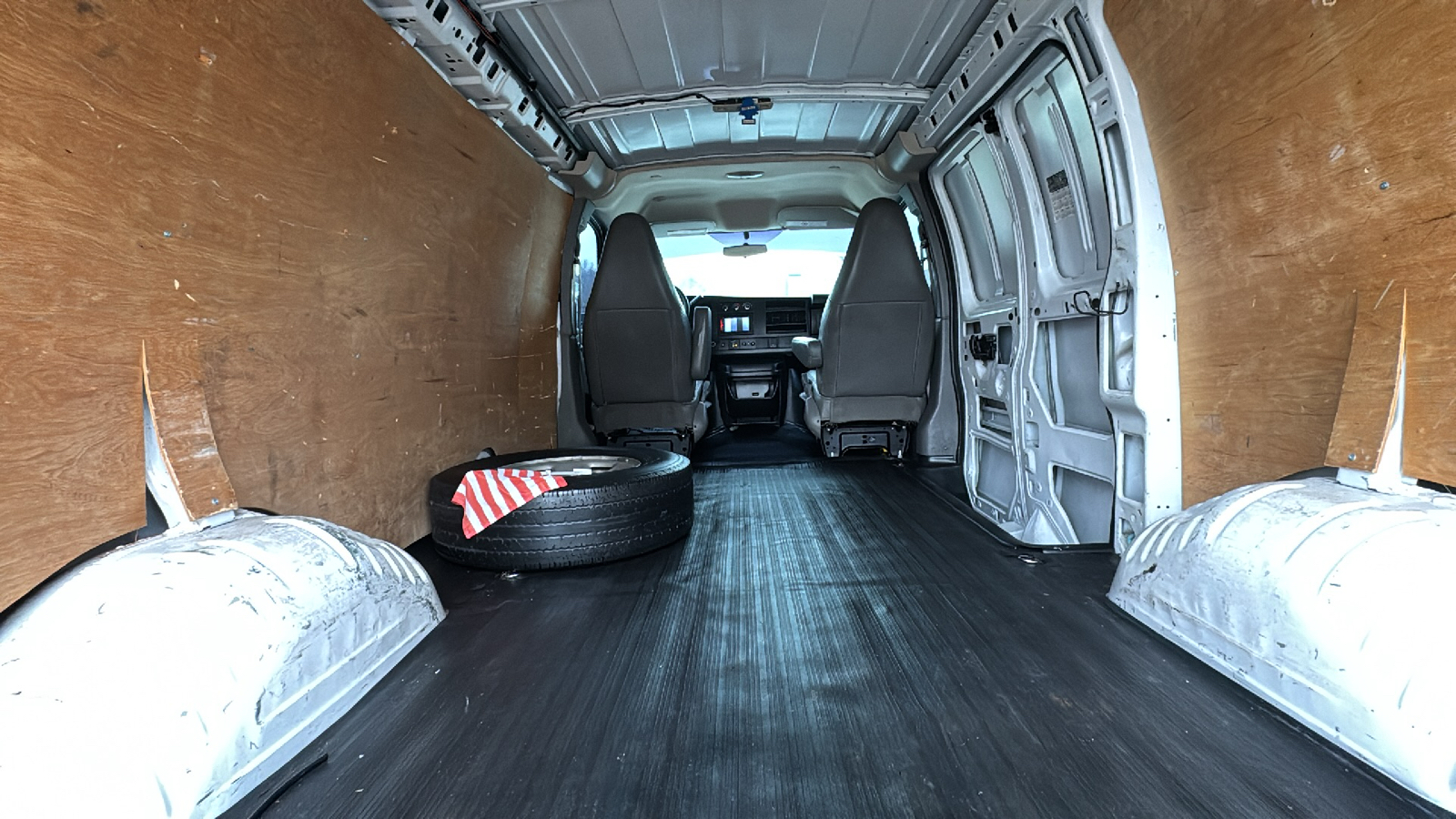 2017 Chevrolet Express 2500 Cargo Van 3D 23