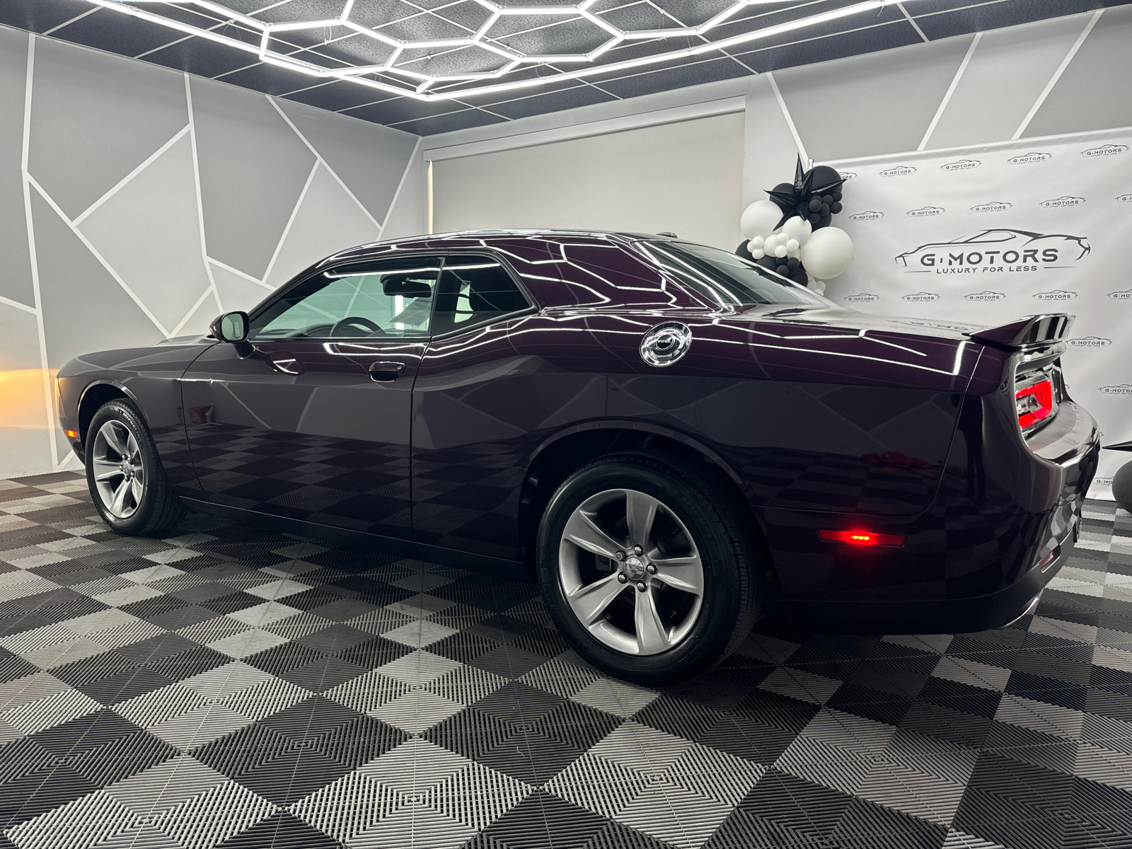 2020 Dodge Challenger SXT Coupe 2D 4