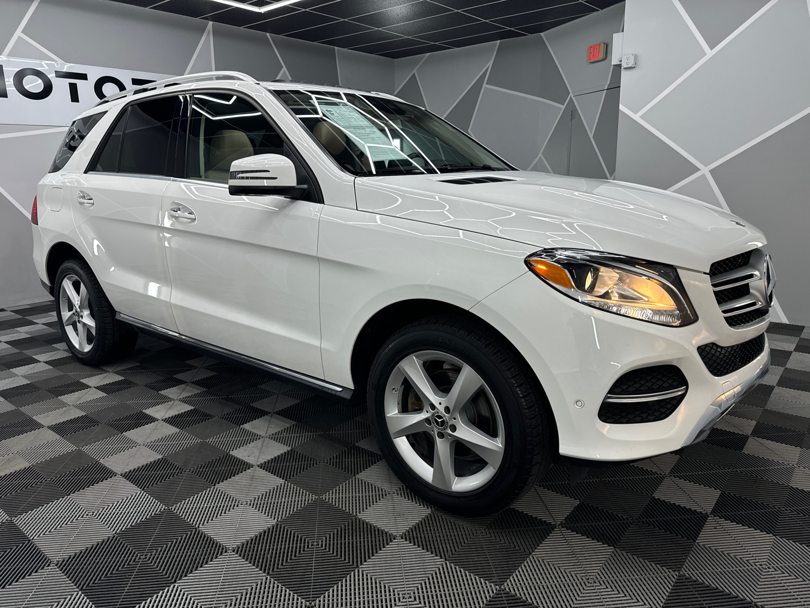 2018 Mercedes-Benz GLE GLE 350 4MATIC Sport Utility 4D 12