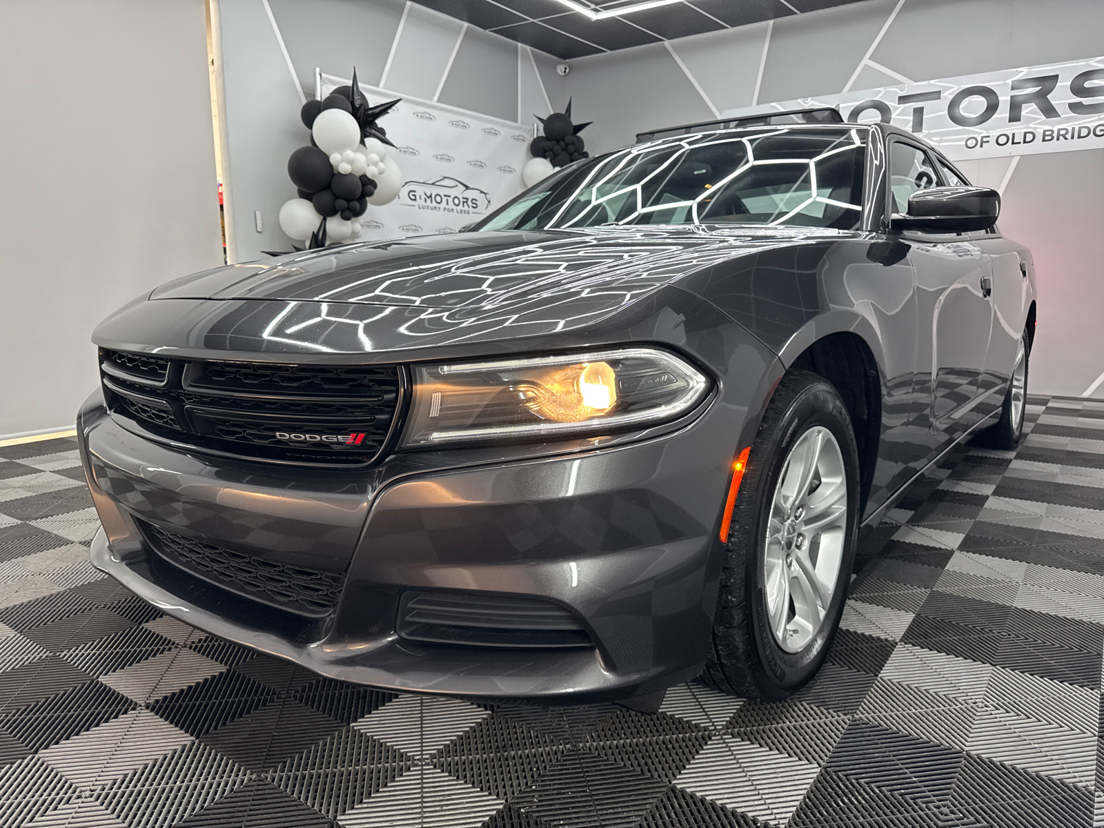 2022 Dodge Charger SXT Sedan 4D 1