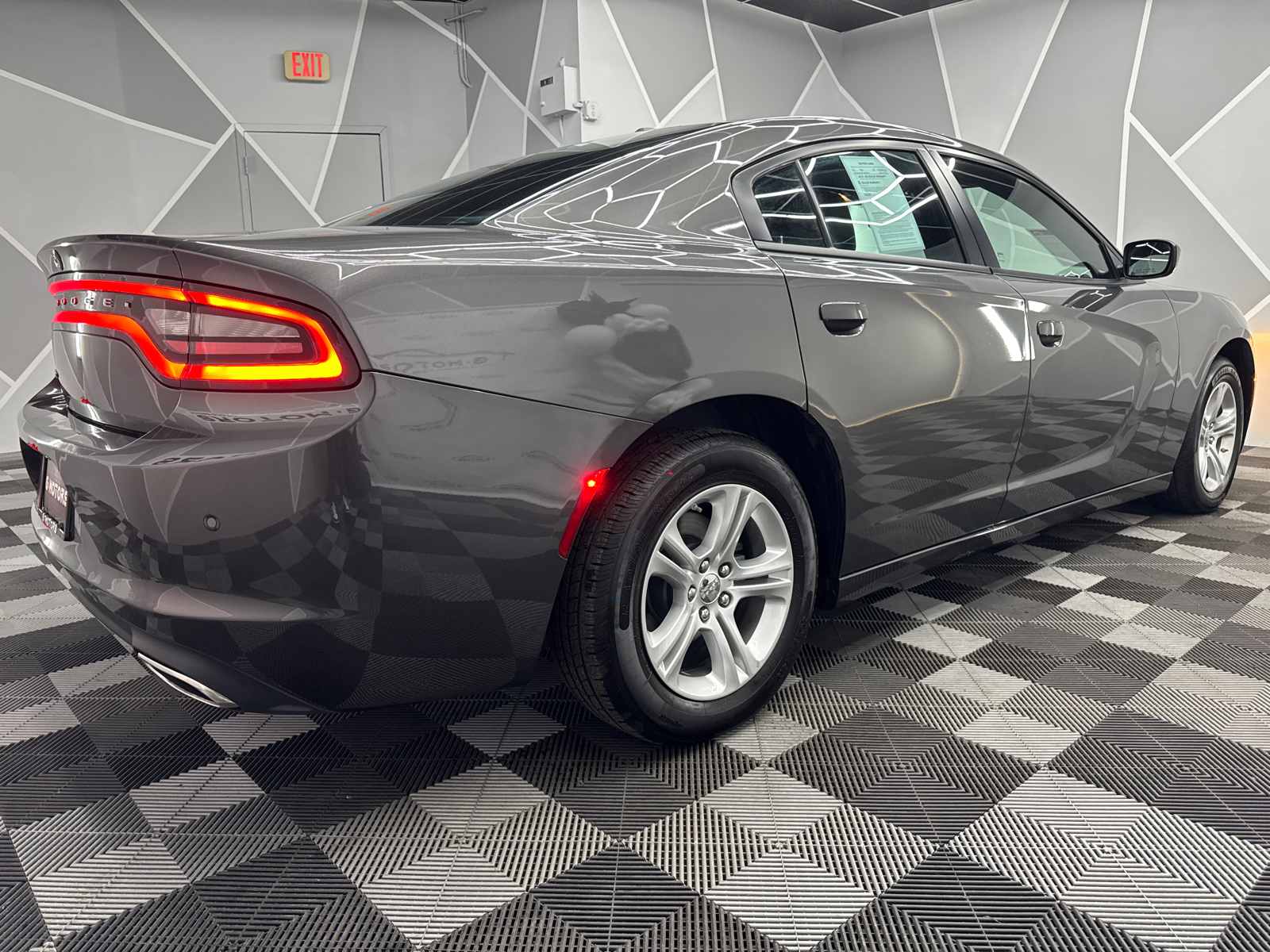 2022 Dodge Charger SXT Sedan 4D 10