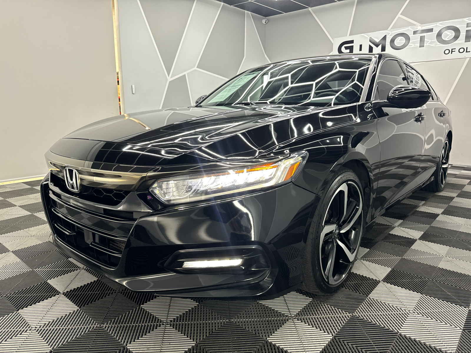 2018 Honda Accord  17