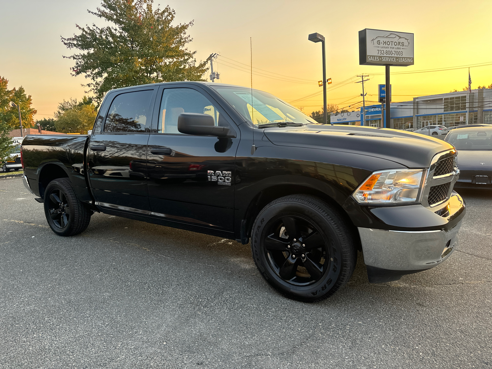 2022 Ram 1500 Classic Crew Cab SLT Pickup 4D 5 1/2 ft 12