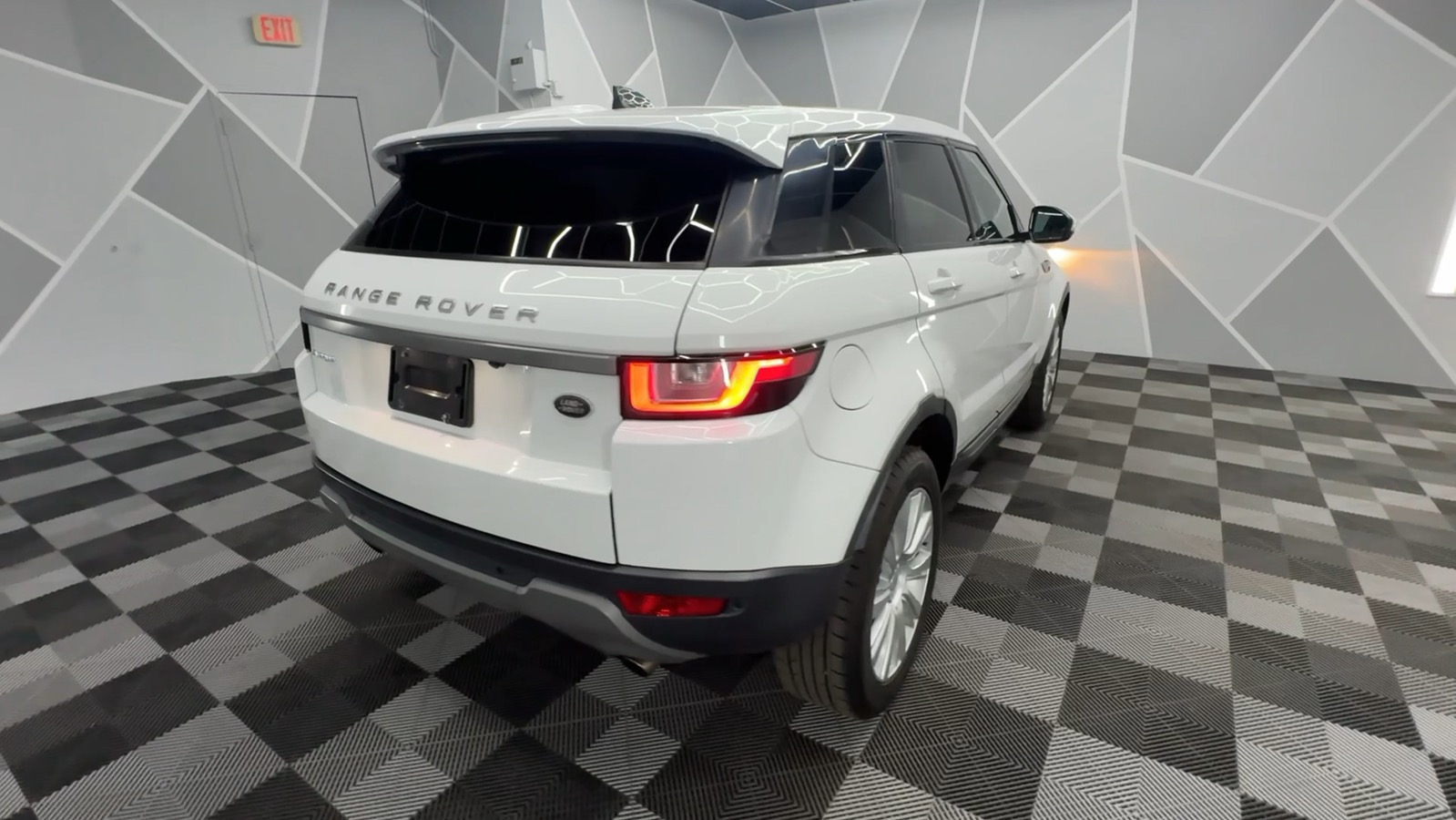 2017 Land Rover Range Rover Evoque SE Sport Utility 4D 7