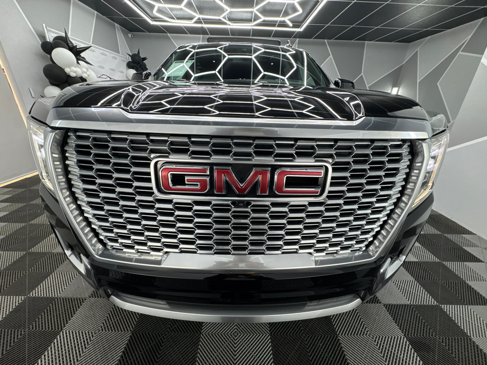 2022 GMC Yukon XL Denali Sport Utility 4D 15