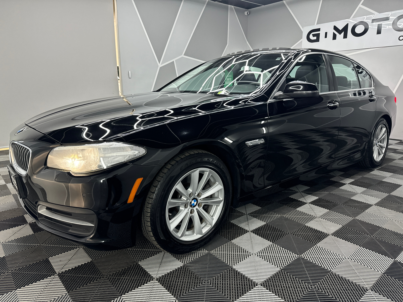 2014 BMW 5 Series 528i xDrive Sedan 4D 2