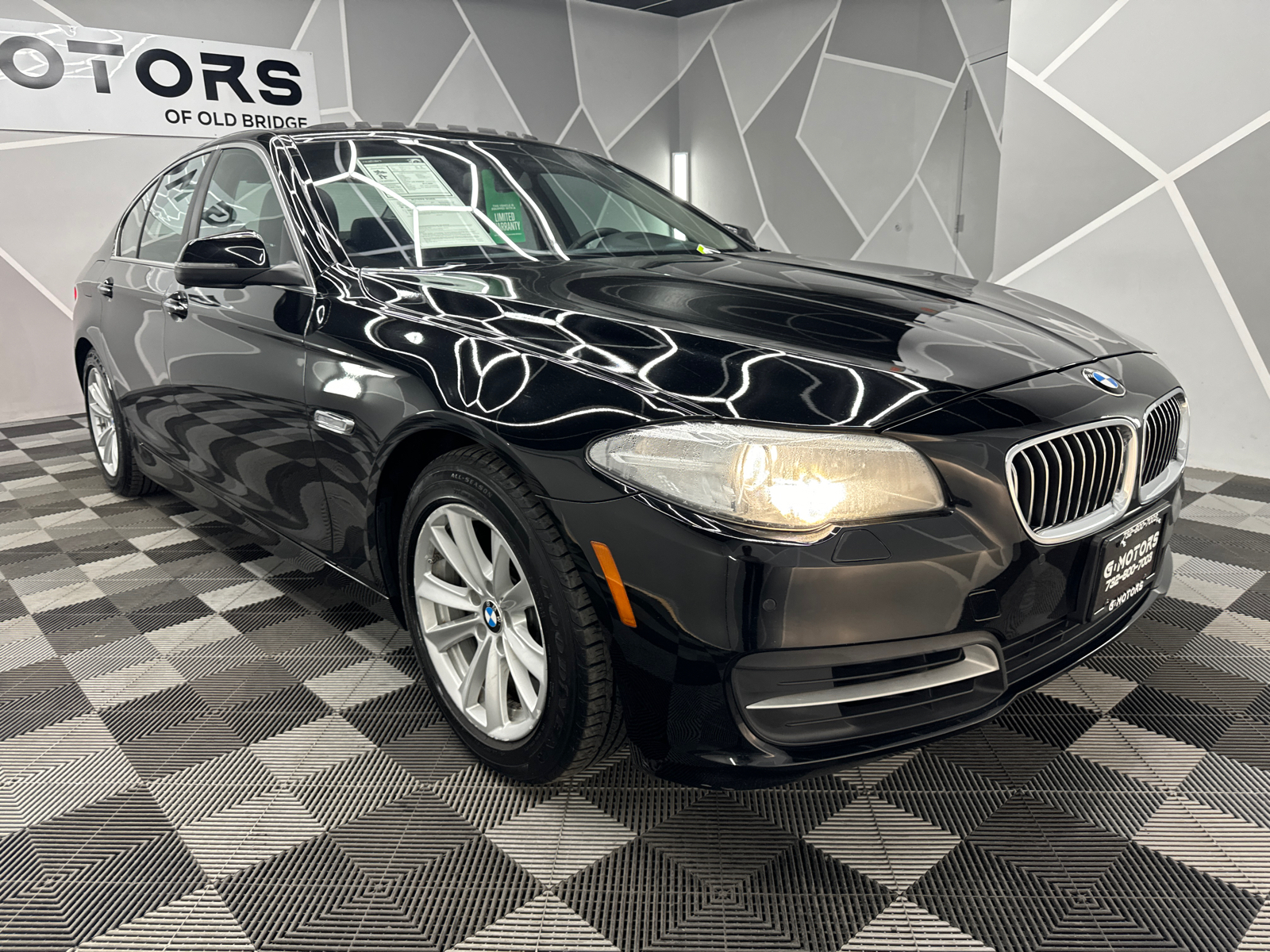 2014 BMW 5 Series 528i xDrive Sedan 4D 13