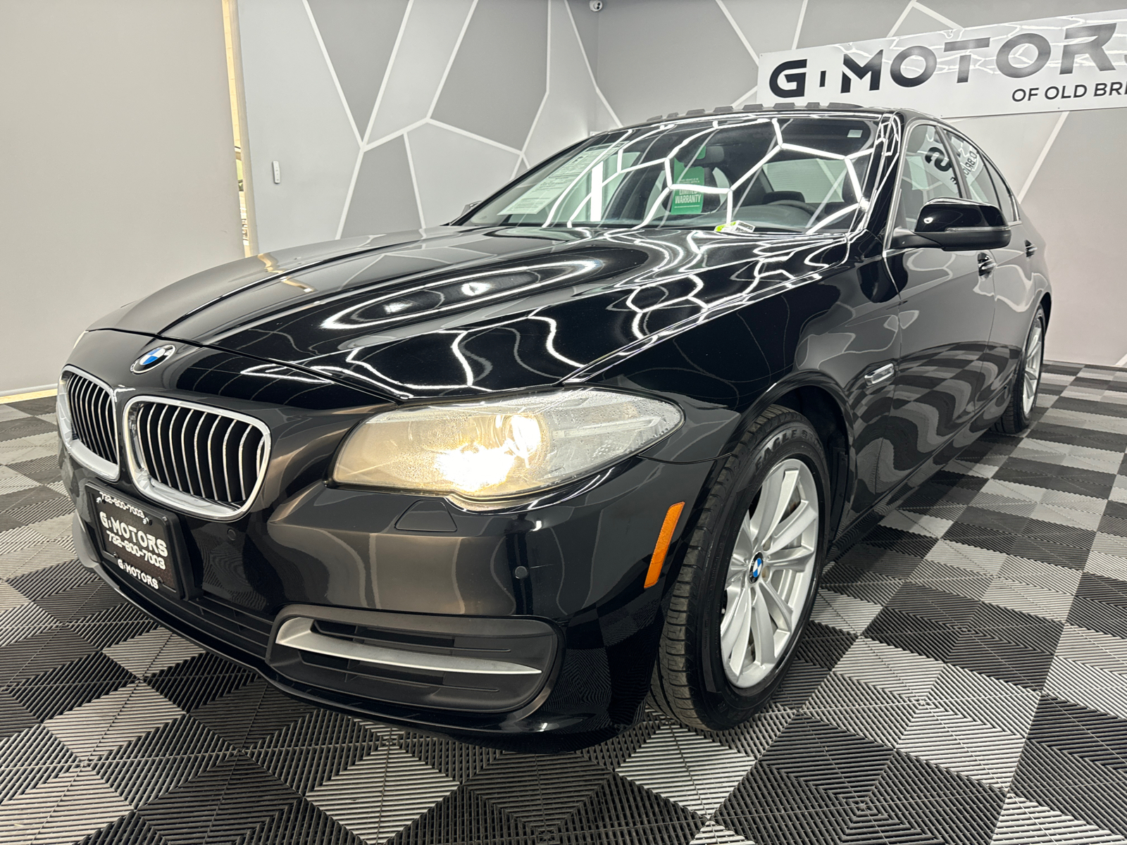 2014 BMW 5 Series 528i xDrive Sedan 4D 17