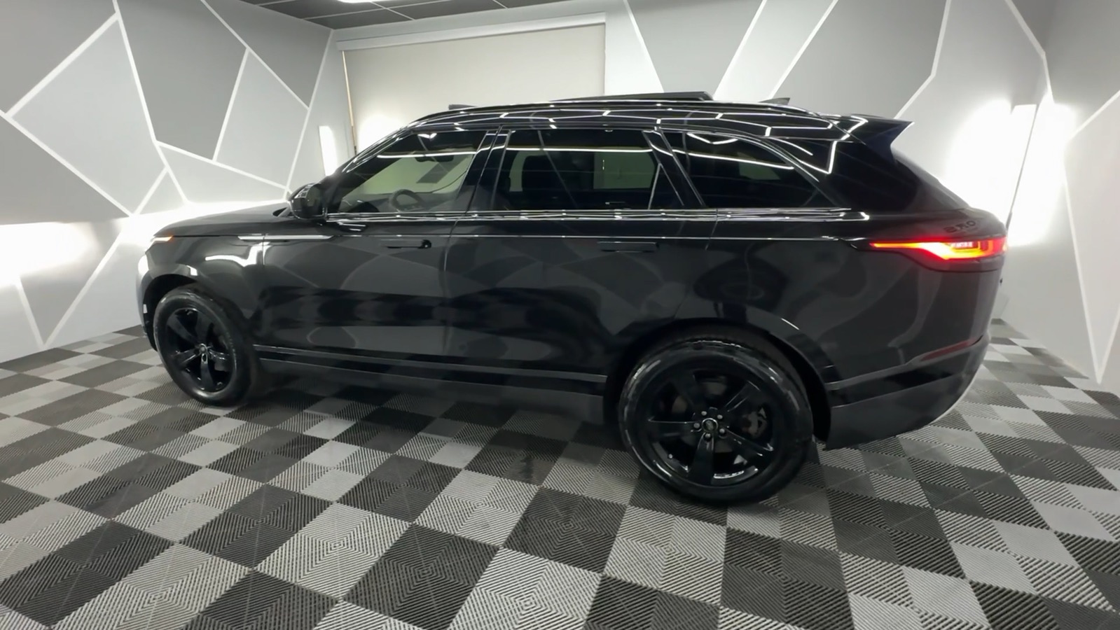 2019 Land Rover Range Rover Velar S Sport Utility 4D 7