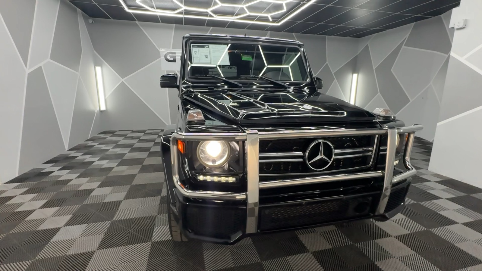 2014 Mercedes-Benz G-Class G 63 AMG 4MATIC Sport Utility 4D 15