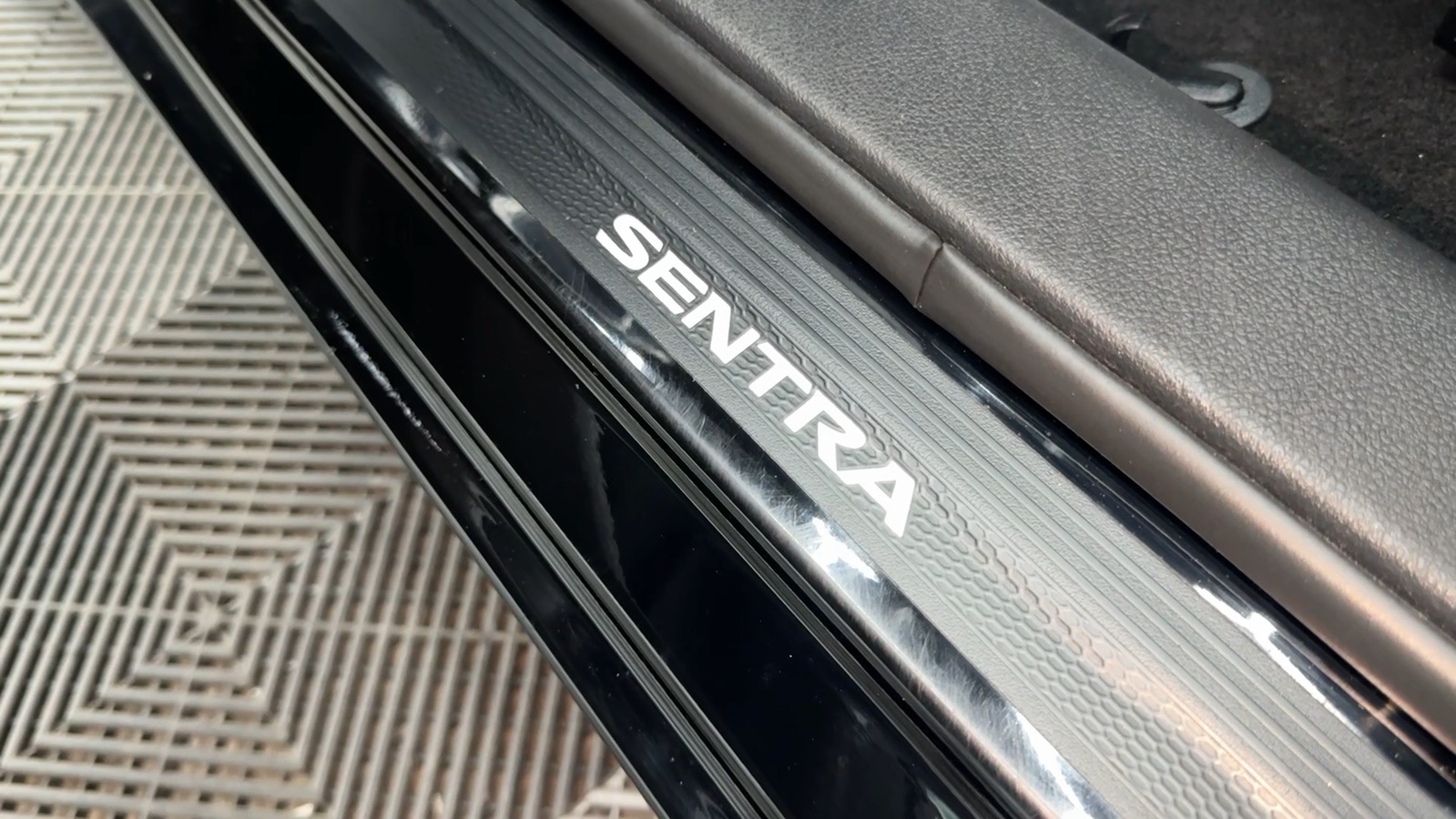 2021 Nissan Sentra SV Sedan 4D 34