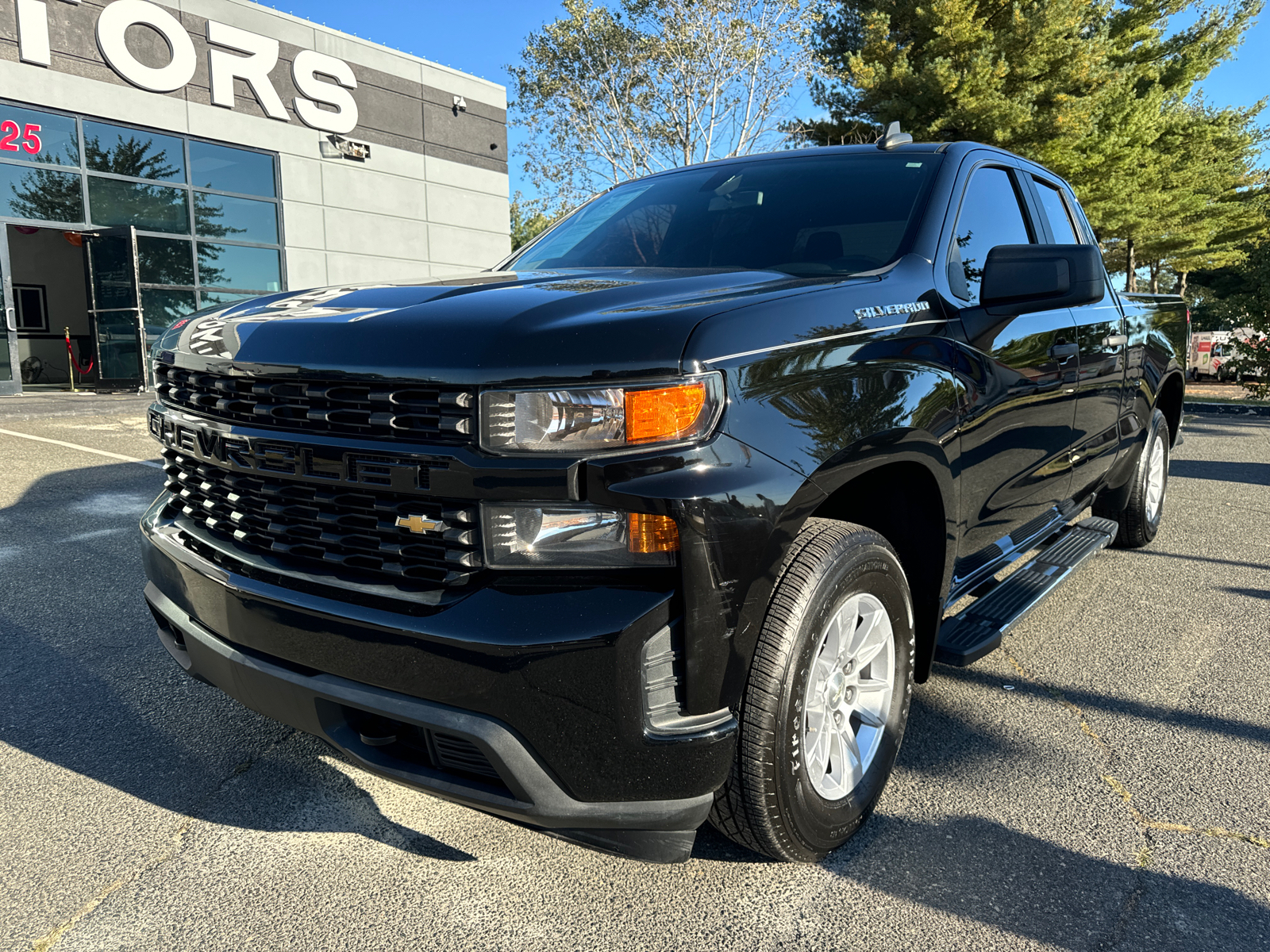 2020 Chevrolet Silverado 1500 Double Cab Custom Pickup 4D 6 1/2 ft 1