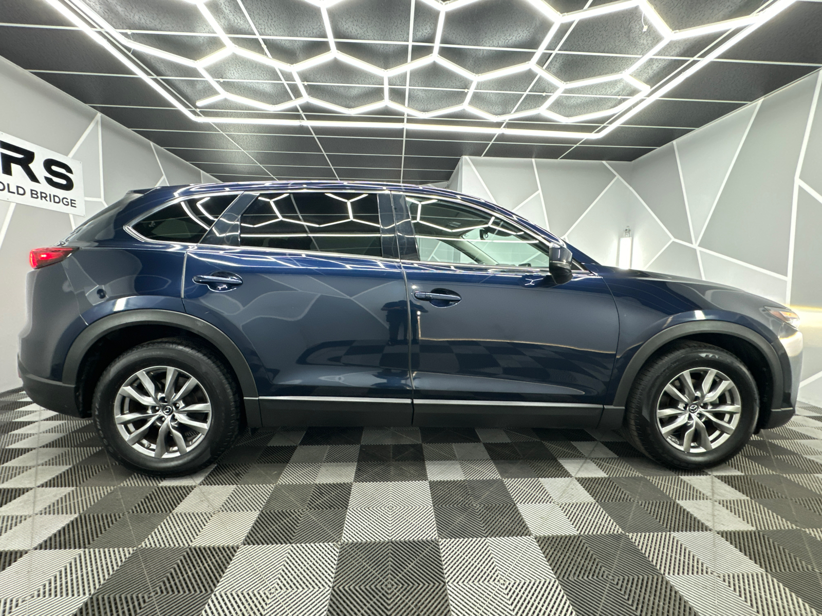 2018 MAZDA CX-9 Touring Sport Utility 4D 11