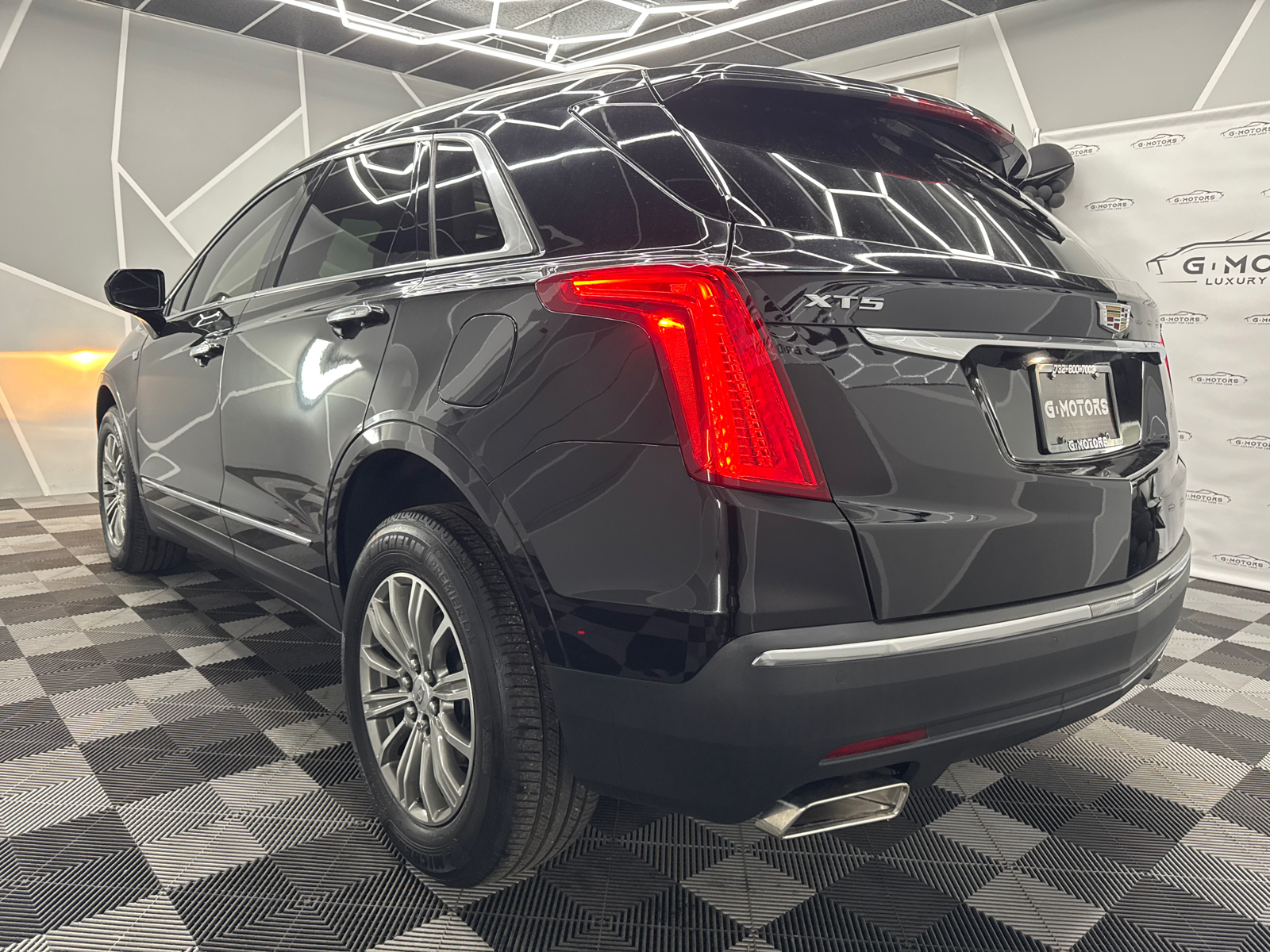 2019 Cadillac XT5 Luxury Sport Utility 4D 5