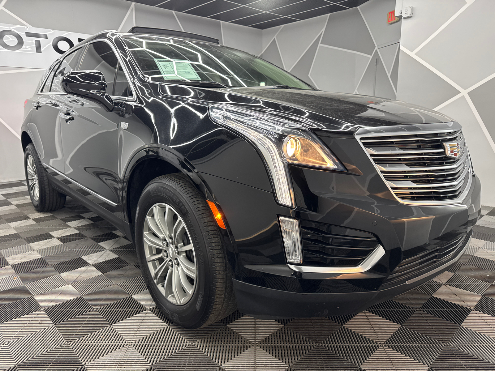 2019 Cadillac XT5 Luxury Sport Utility 4D 13