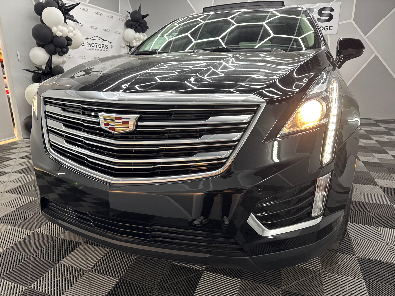 2019 Cadillac XT5 Luxury Sport Utility 4D 16