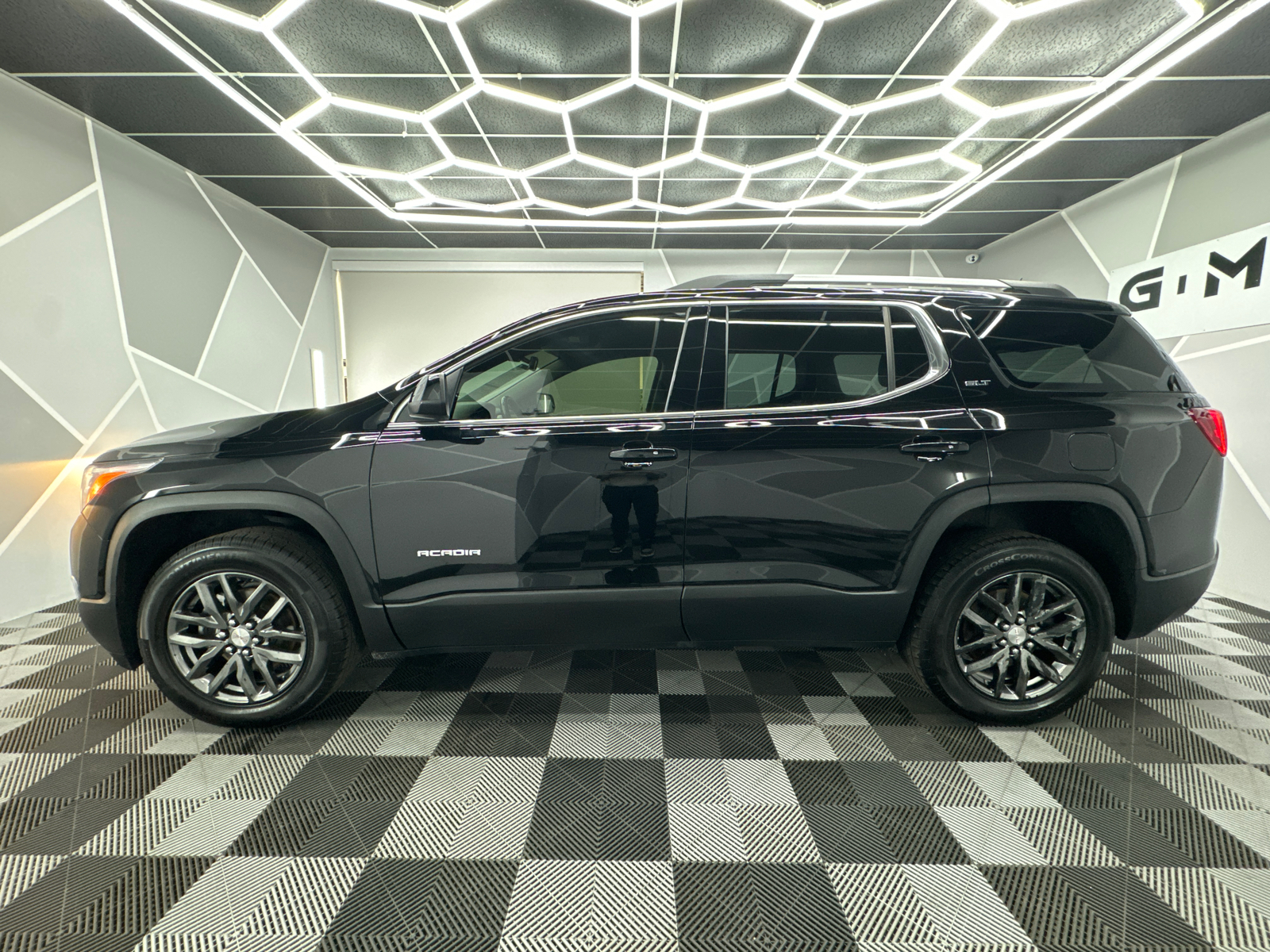 2019 GMC Acadia  3