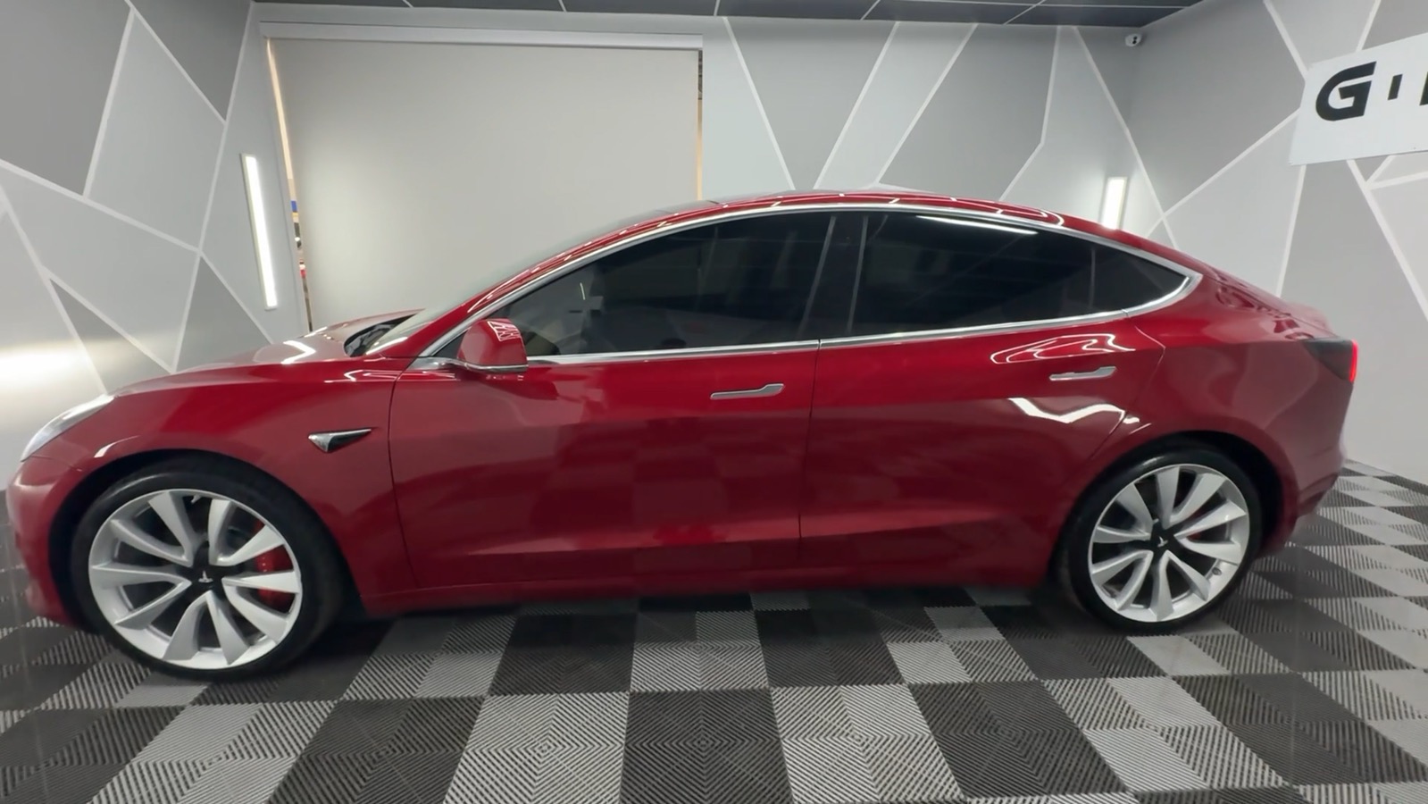 2019 Tesla Model 3 Long Range Sedan 4D 3