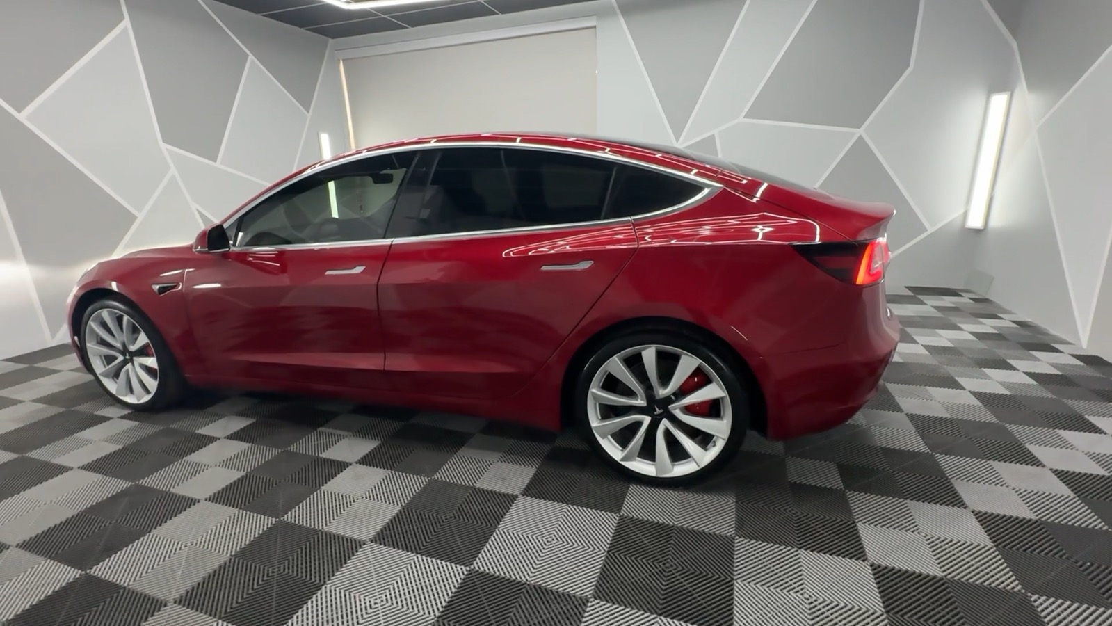 2019 Tesla Model 3 Long Range Sedan 4D 5