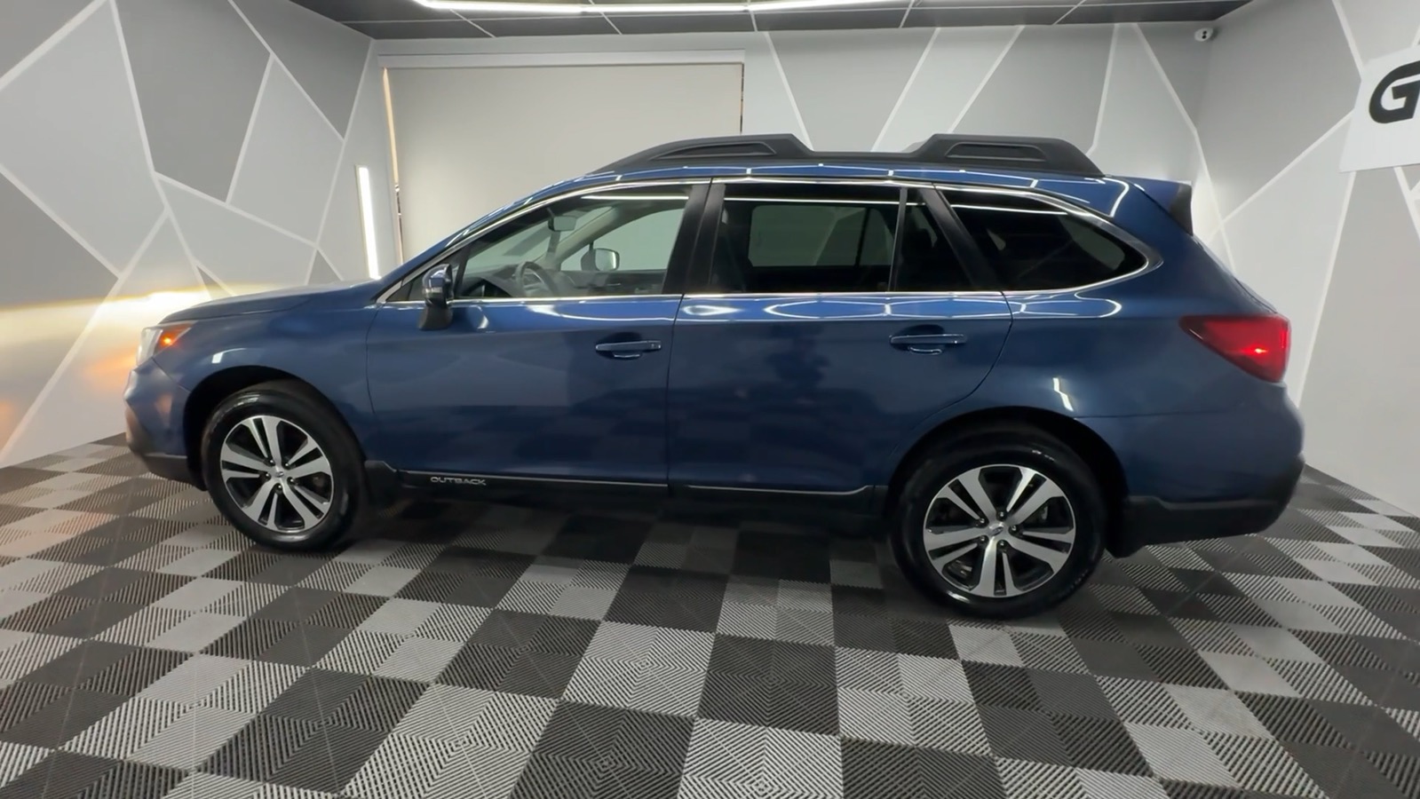 2019 Subaru Outback 3.6R Limited Wagon 4D 4