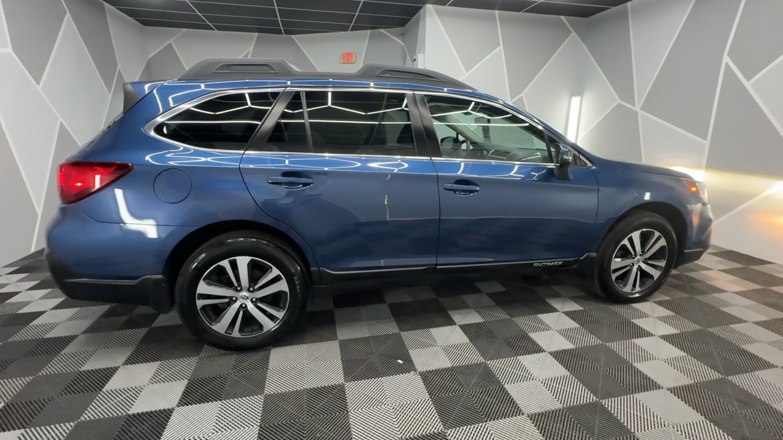 2019 Subaru Outback 3.6R Limited Wagon 4D 9