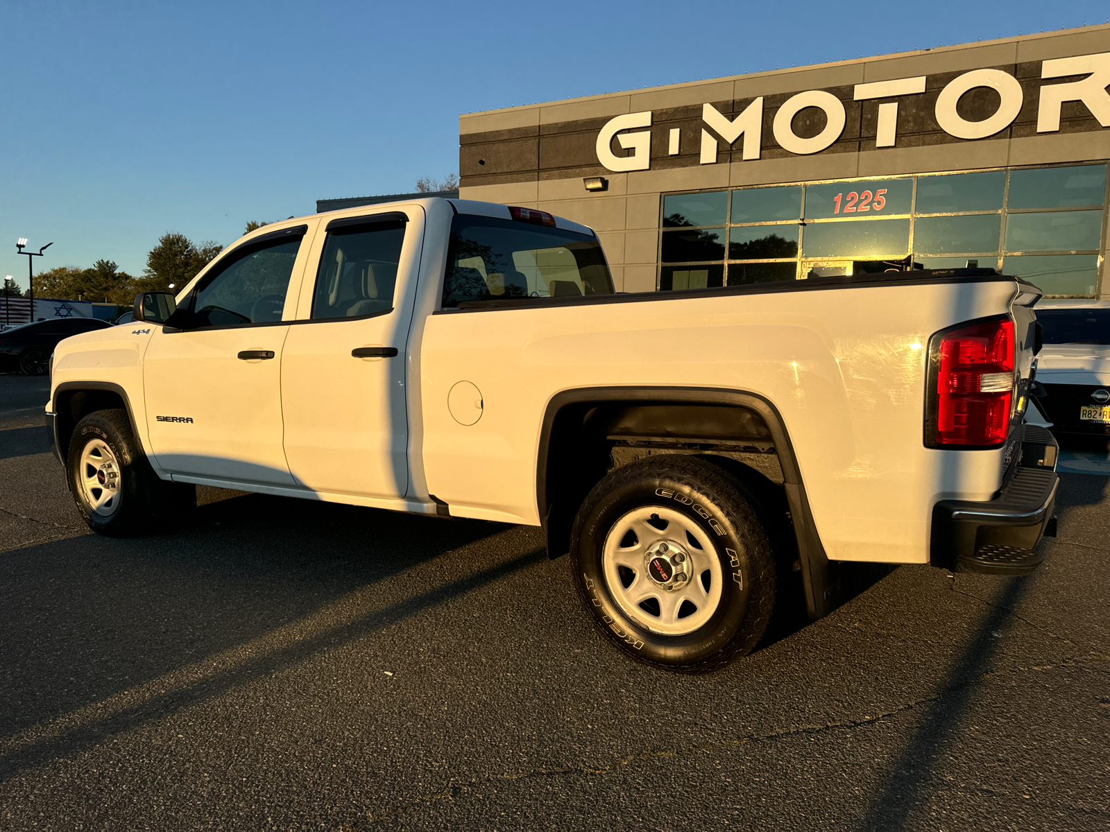 2017 GMC Sierra 1500 Double Cab Pickup 4D 6 1/2 ft 4