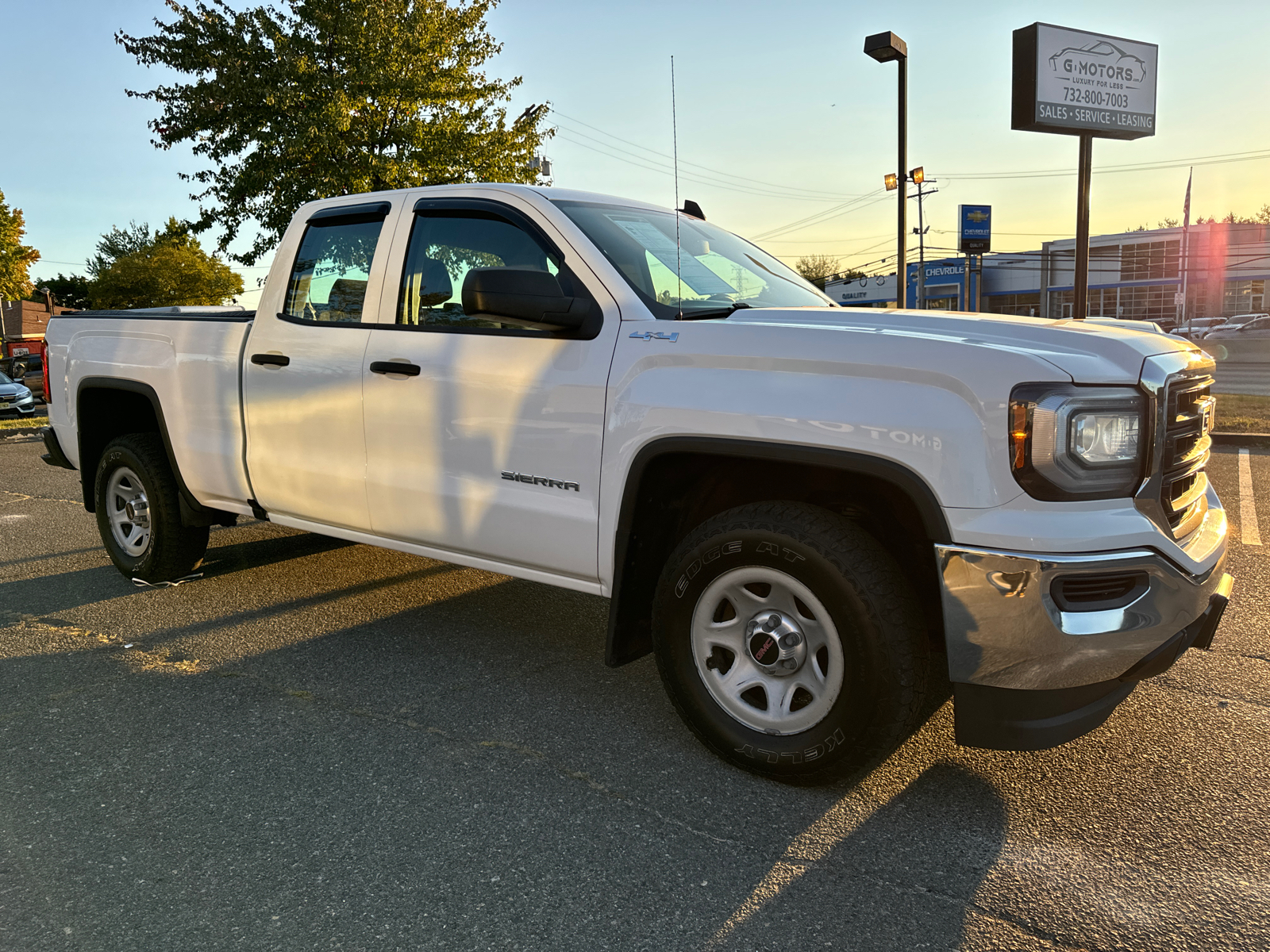 2017 GMC Sierra 1500 Double Cab Pickup 4D 6 1/2 ft 12