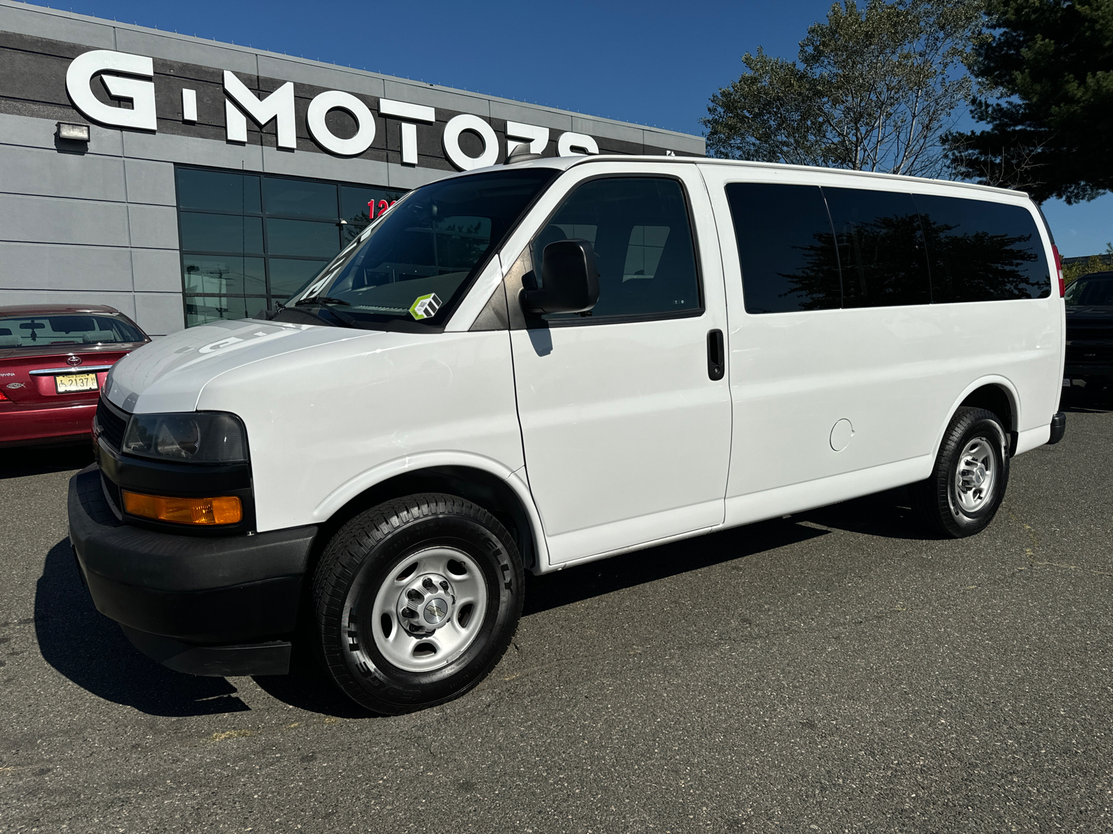 2020 Chevrolet Express 2500 Passenger LS Van 3D 2