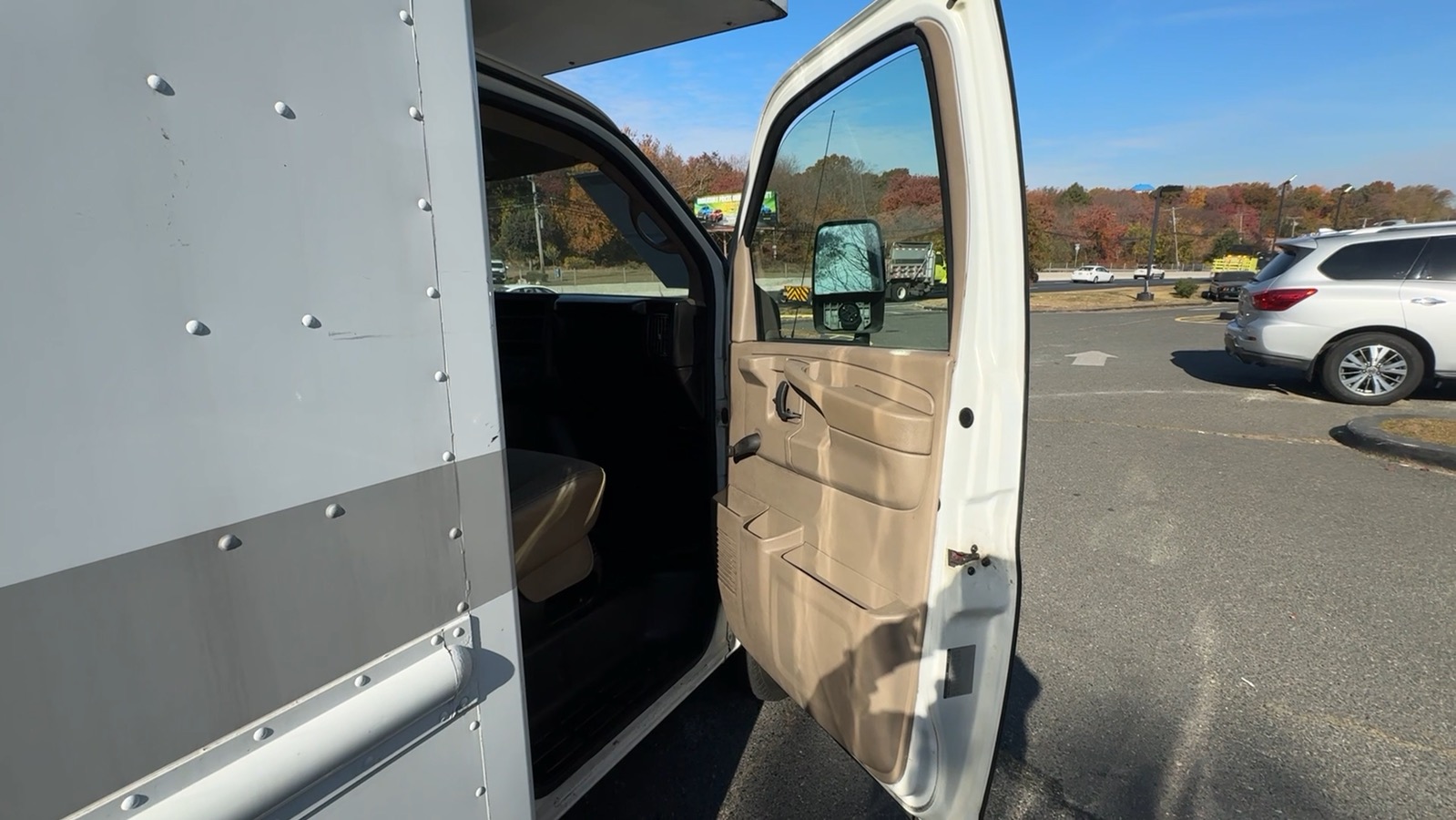 2008 GMC Savana Commercial Cutaway Cab-Chassis Van 2D 25