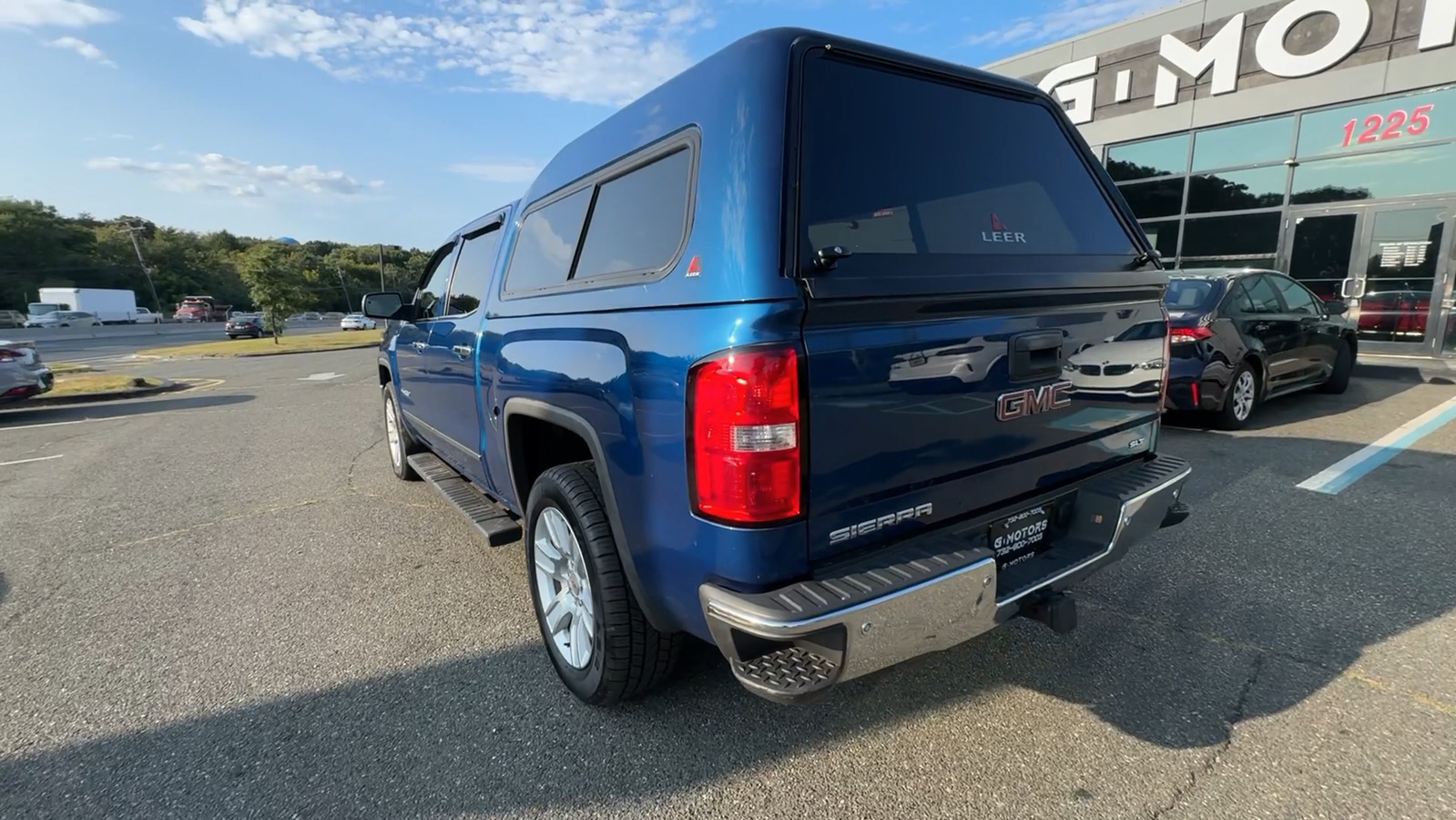 2015 GMC Sierra 1500 Crew Cab SLT Pickup 4D 6 1/2 ft 4