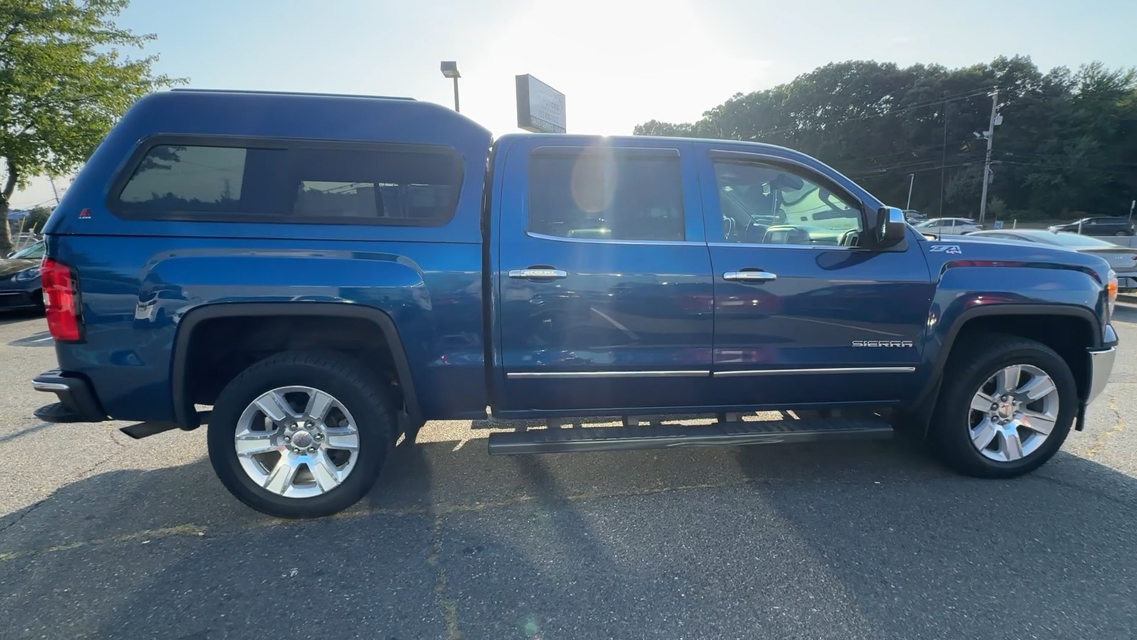 2015 GMC Sierra 1500 Crew Cab SLT Pickup 4D 6 1/2 ft 9