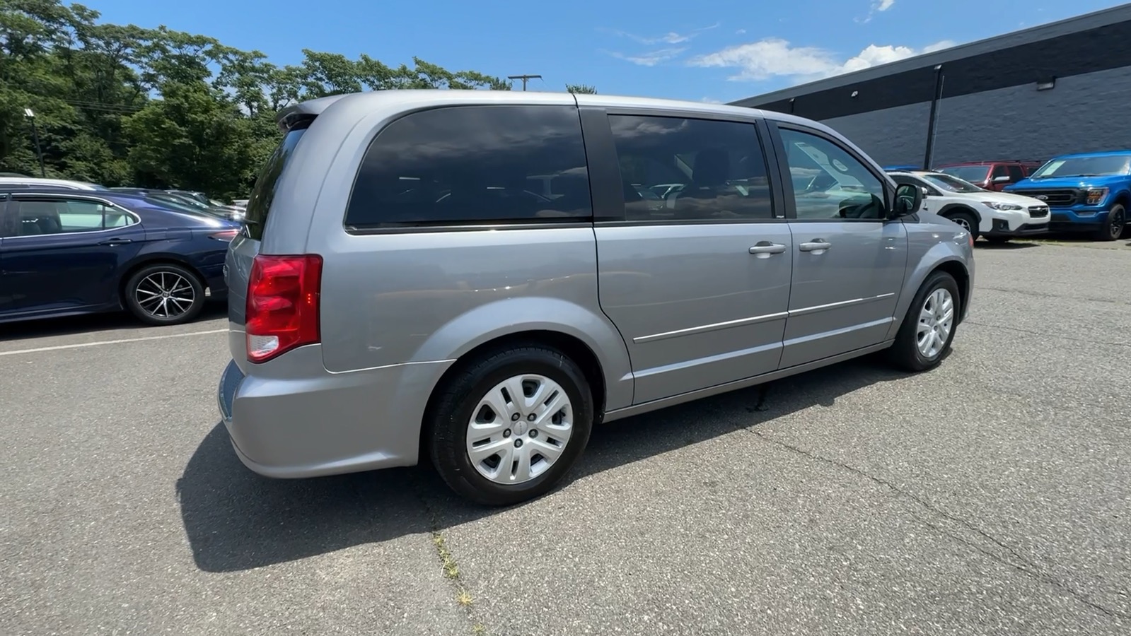 2014 Dodge Grand Caravan Passenger SE Minivan 4D 12