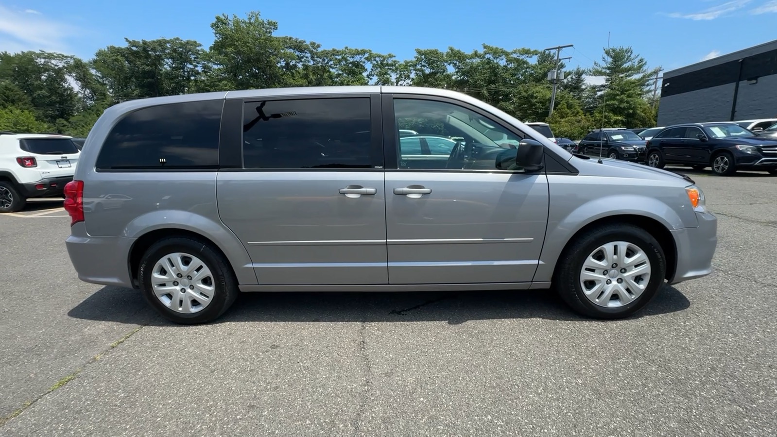 2014 Dodge Grand Caravan Passenger SE Minivan 4D 13