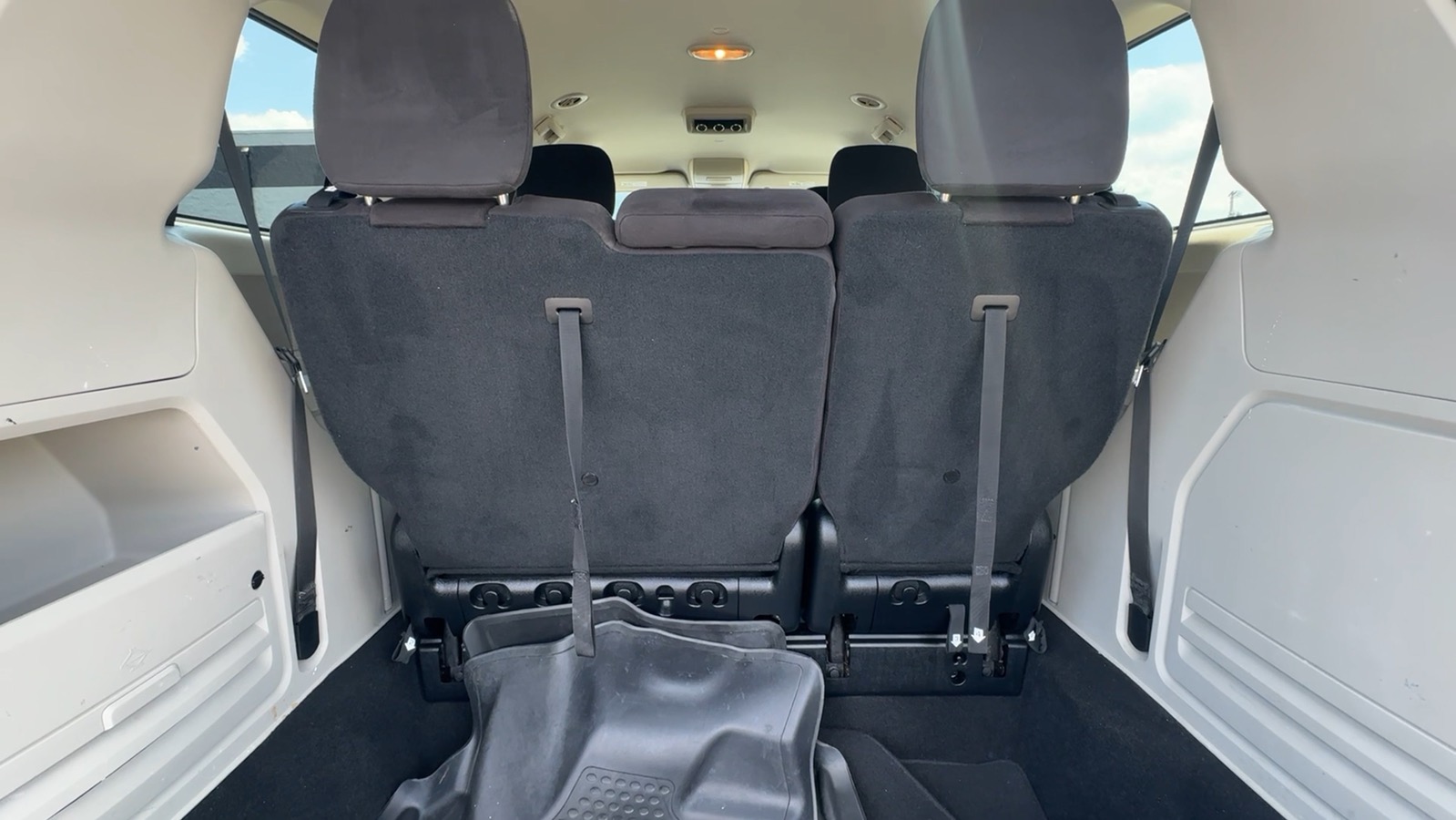 2014 Dodge Grand Caravan Passenger SE Minivan 4D 24