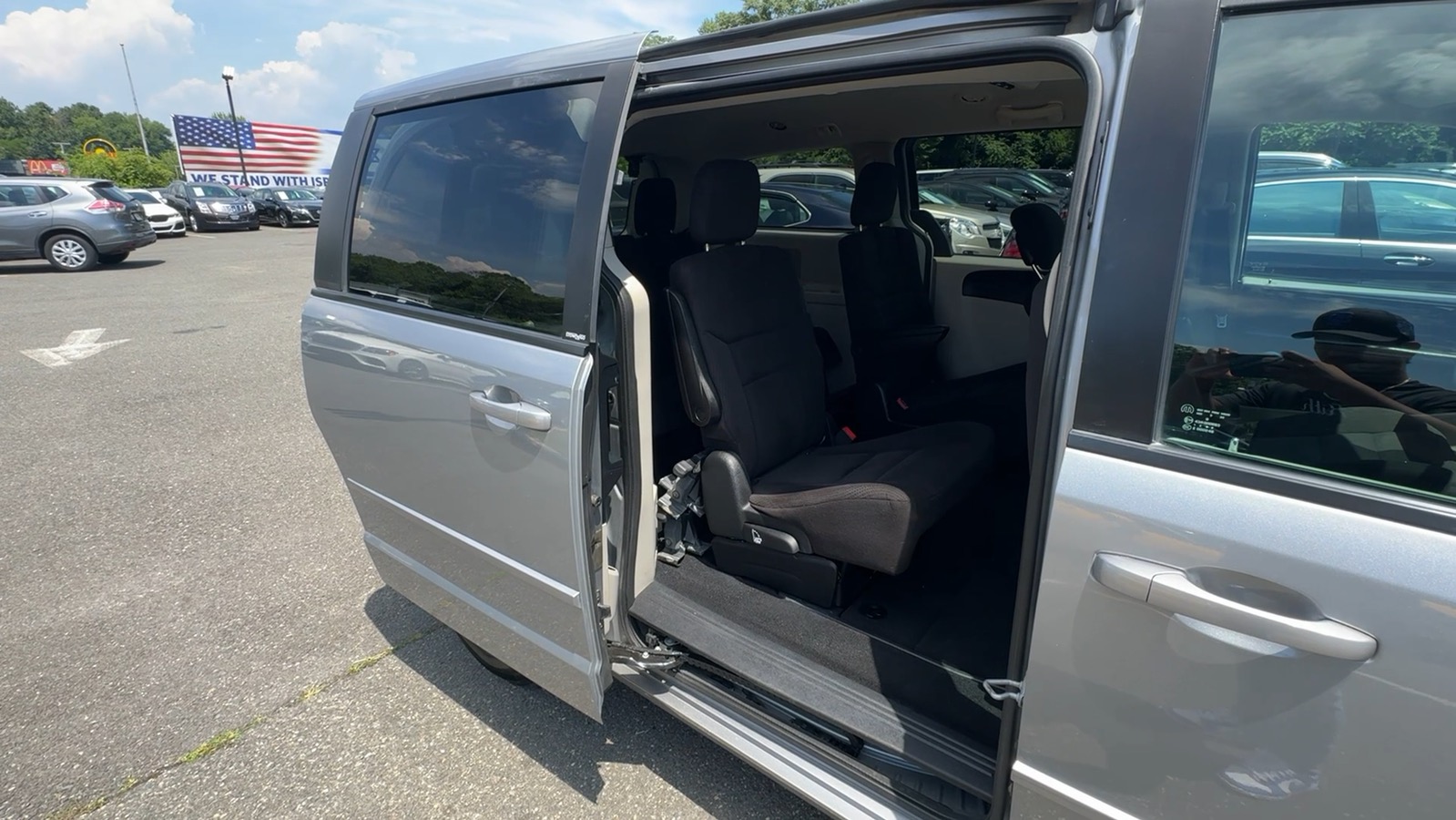 2014 Dodge Grand Caravan Passenger SE Minivan 4D 32