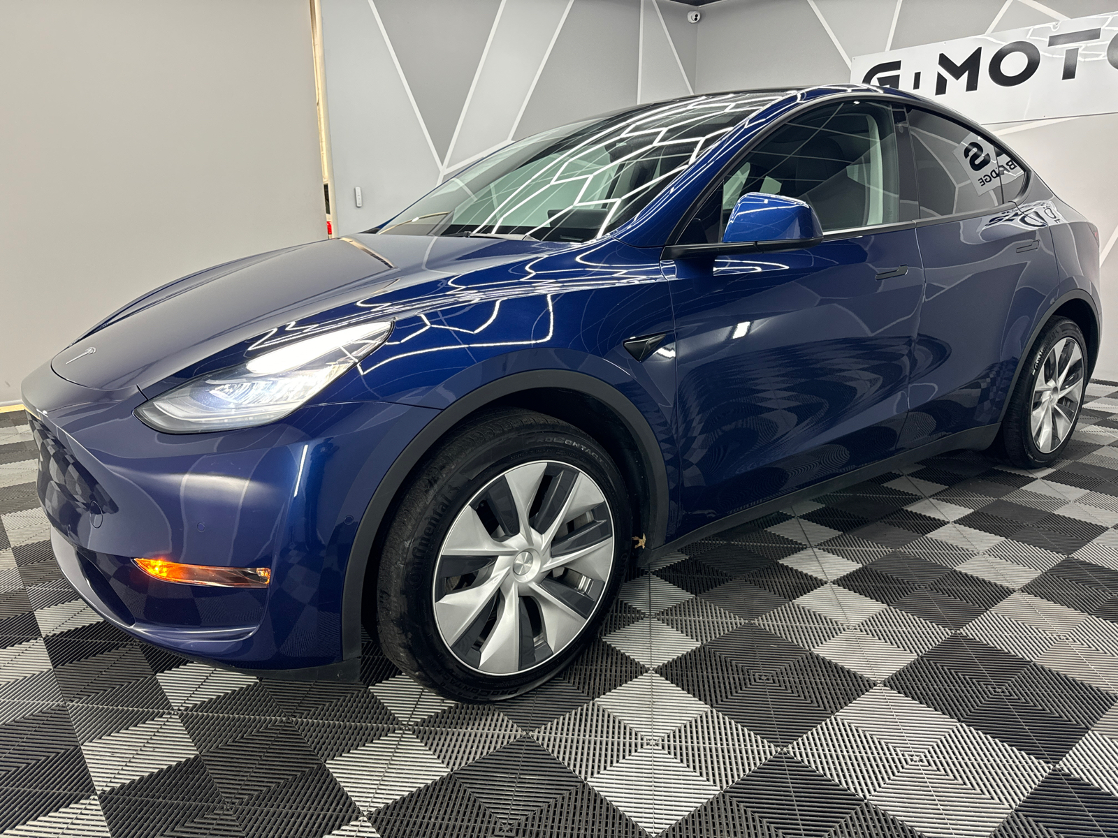 2021 Tesla Model Y  2