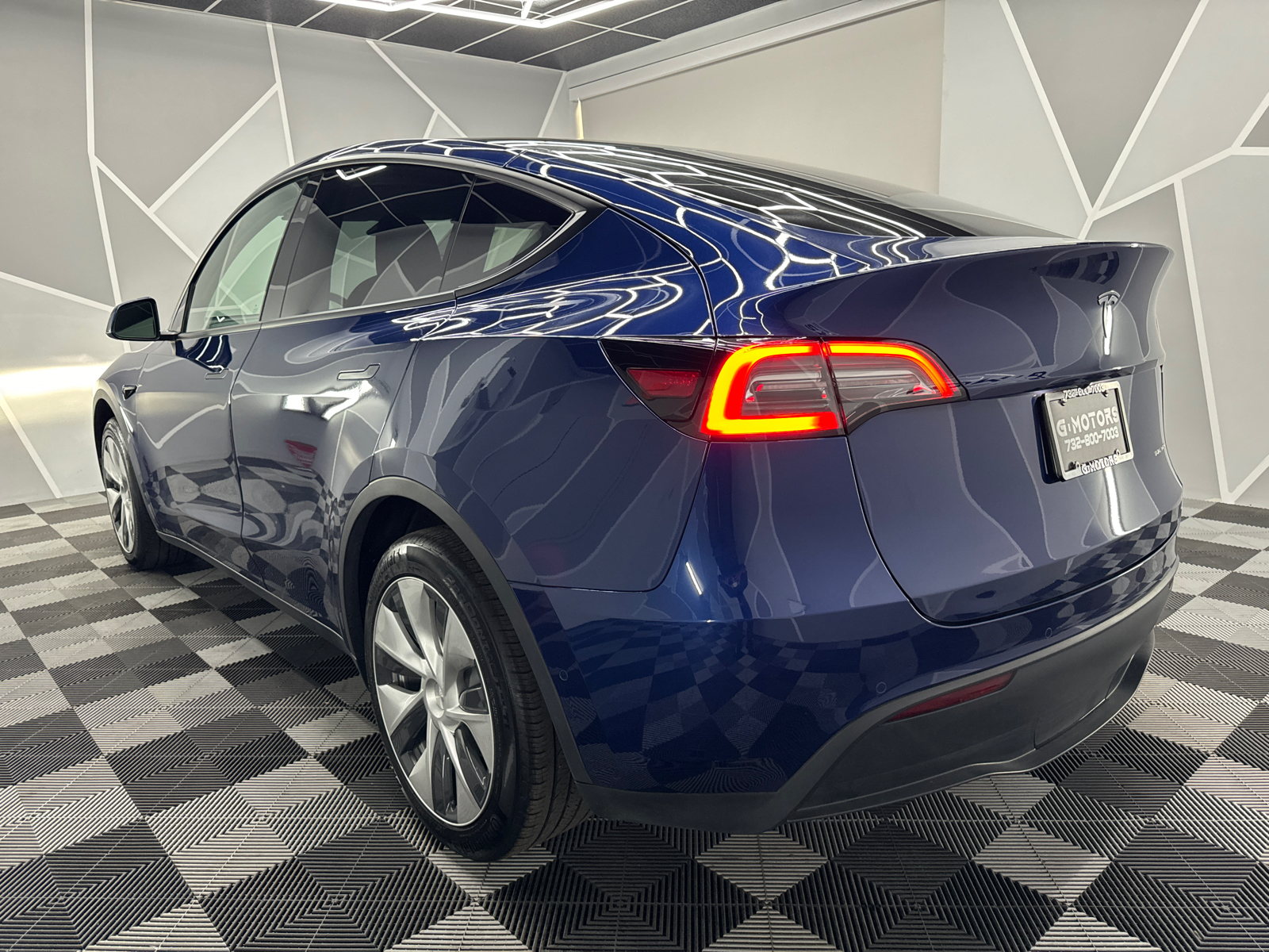 2021 Tesla Model Y  5