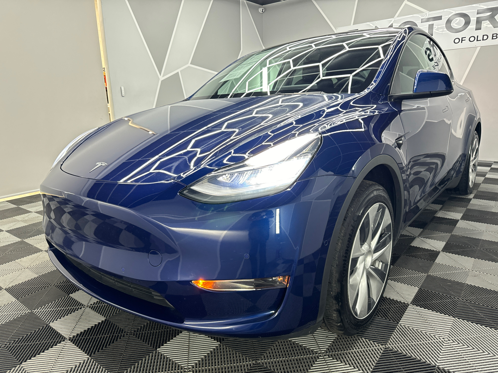 2021 Tesla Model Y  17