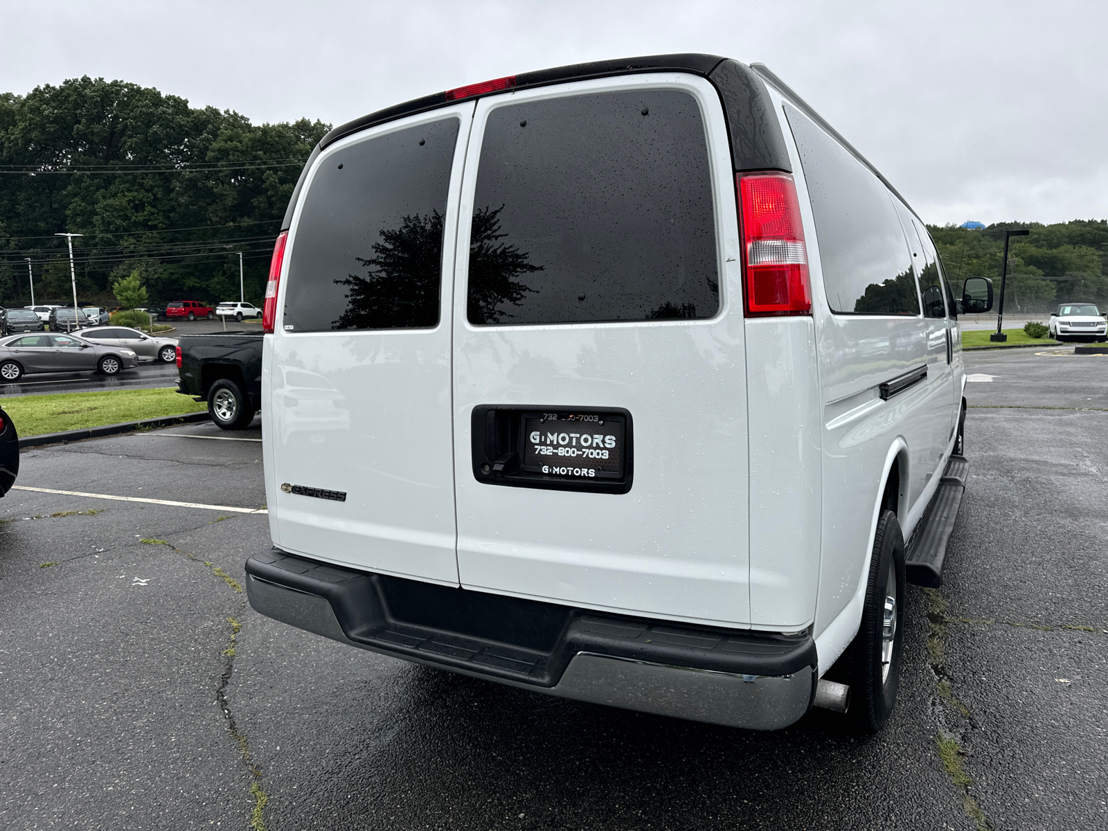 2019 Chevrolet Express 3500 Passenger LT Extended Van 3D 8