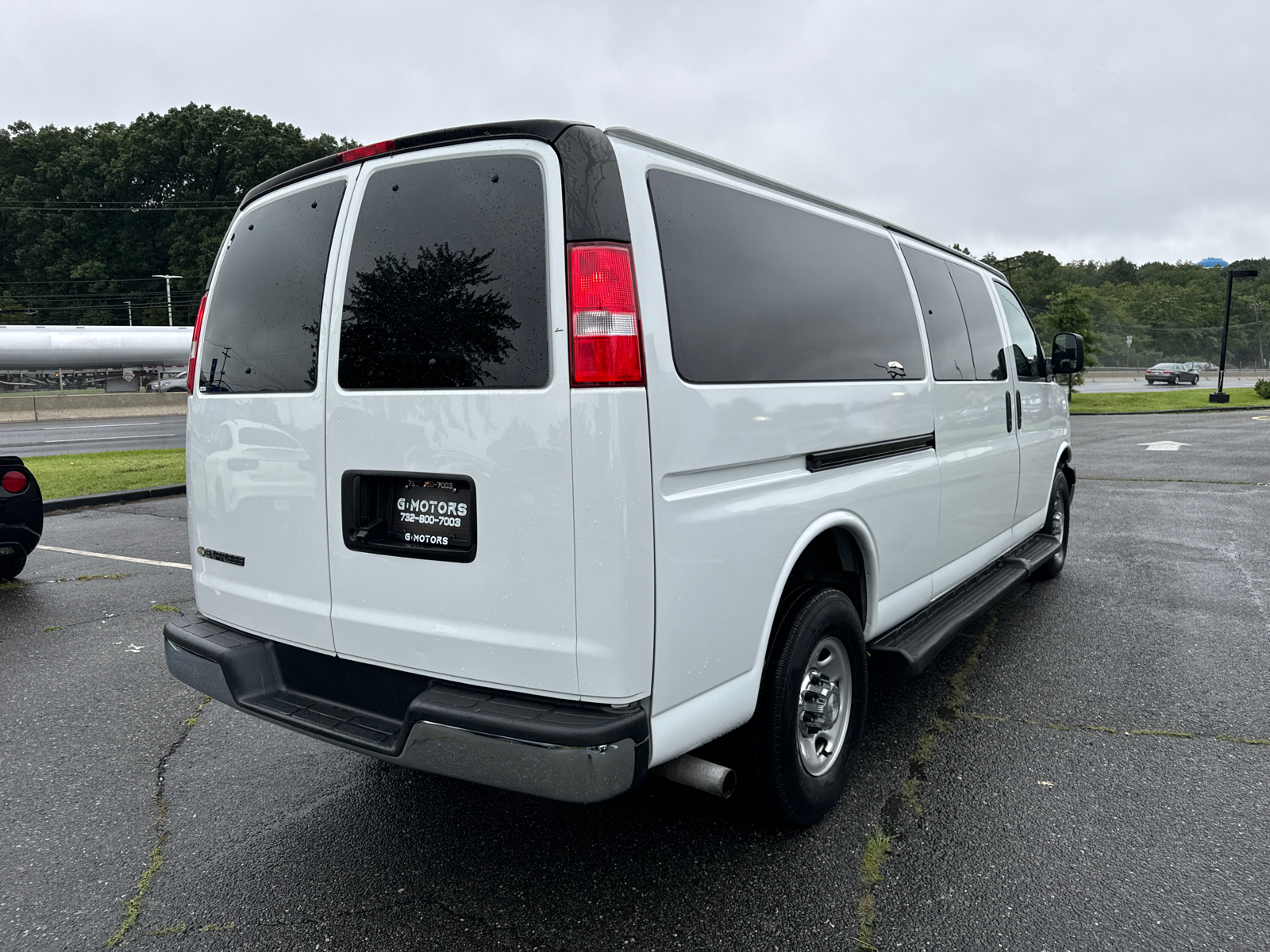 2019 Chevrolet Express 3500 Passenger LT Extended Van 3D 9