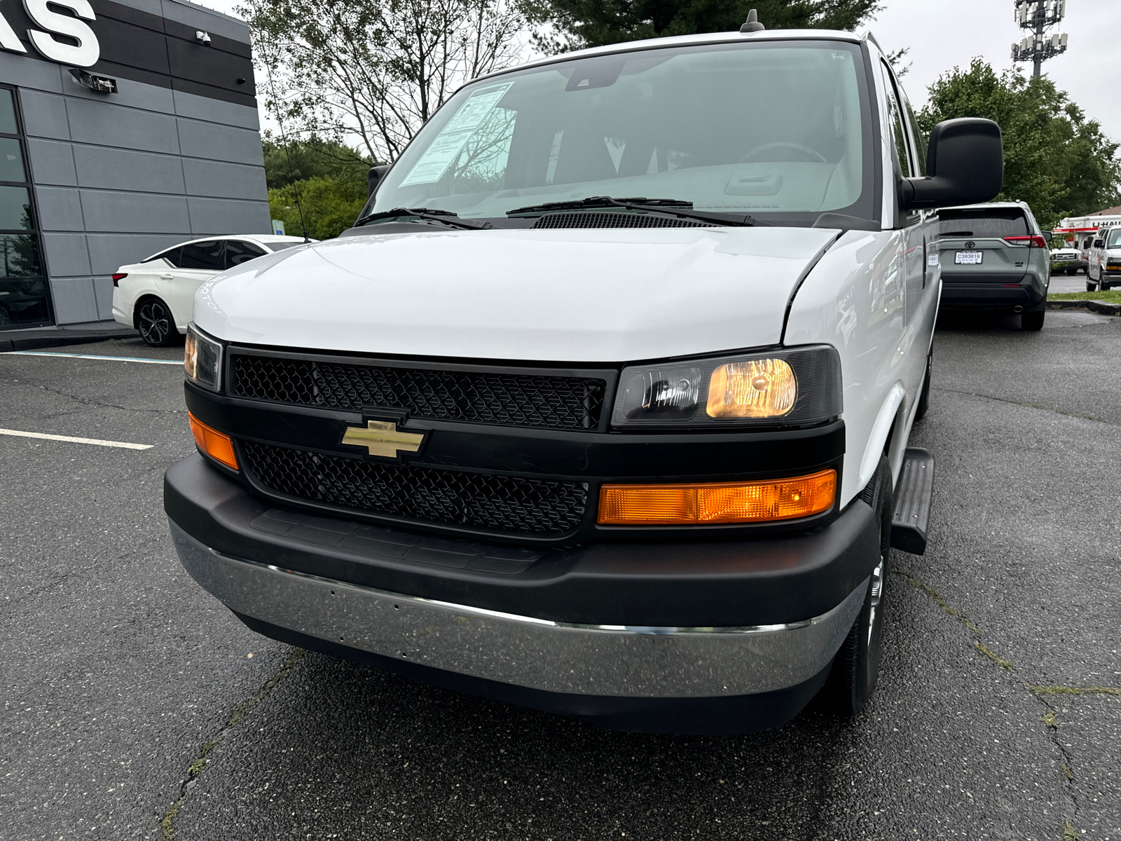 2019 Chevrolet Express 3500 Passenger LT Extended Van 3D 16