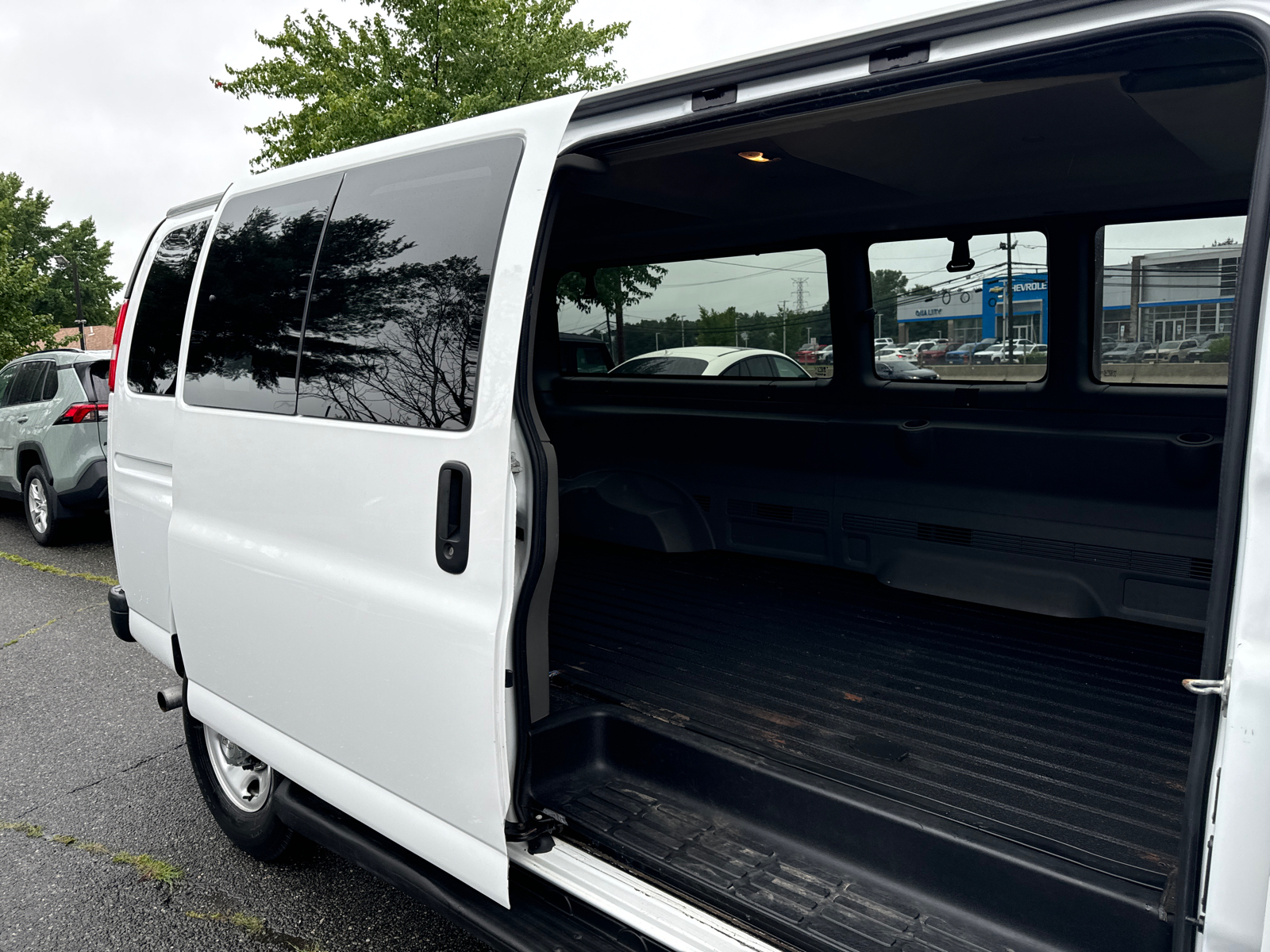 2019 Chevrolet Express 3500 Passenger LT Extended Van 3D 26