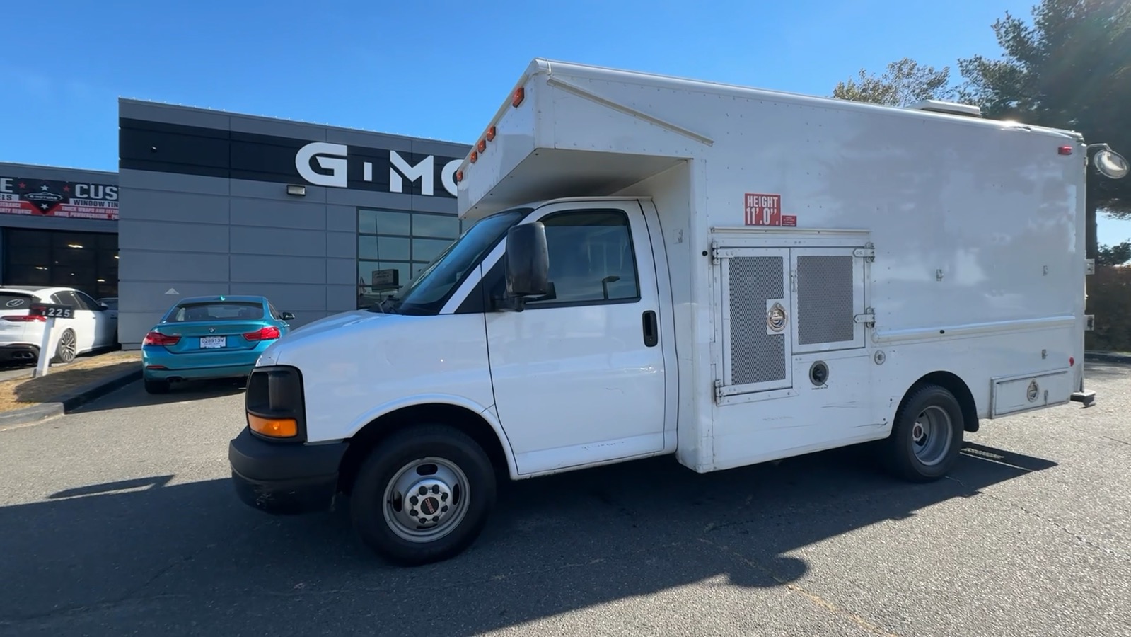 2007 GMC Savana Cutaway Cutaway Van 2D 3