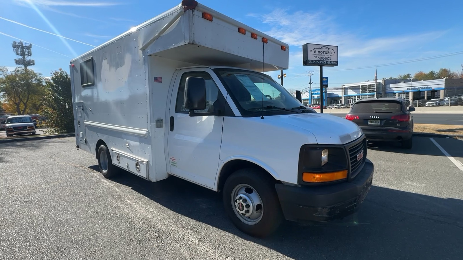 2007 GMC Savana Cutaway Cutaway Van 2D 14