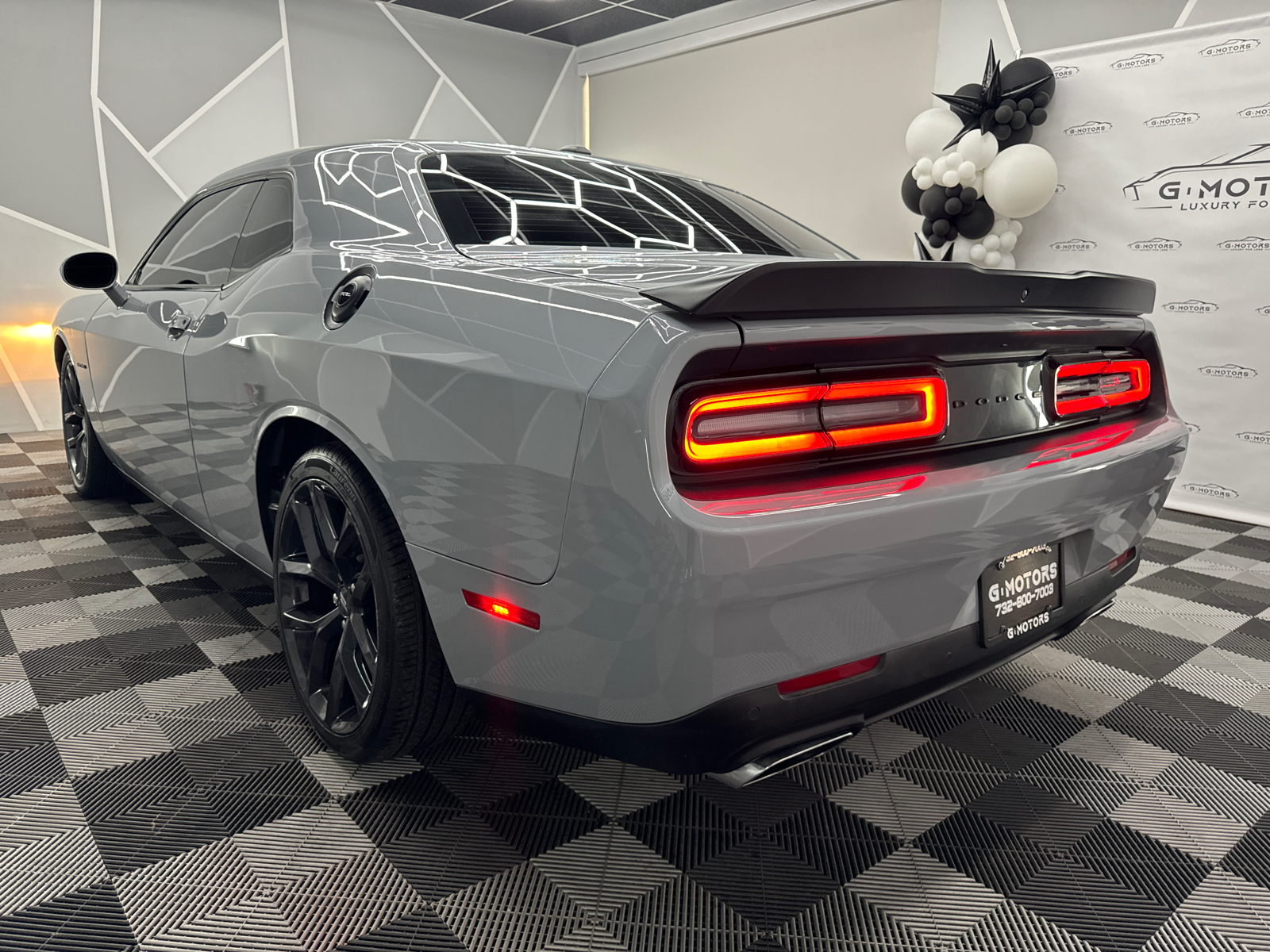 2020 Dodge Challenger R/T Coupe 2D 5