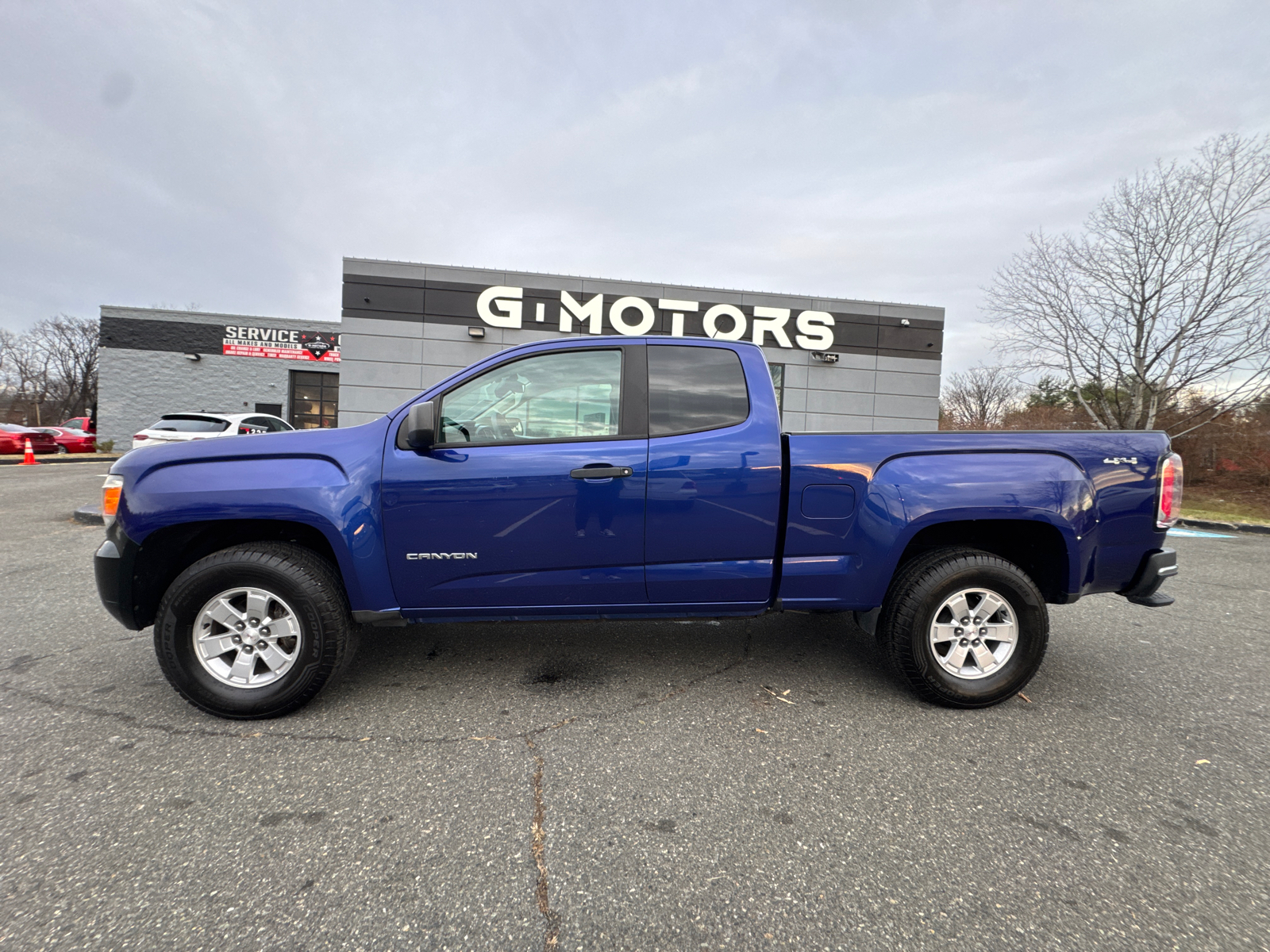 2017 GMC Canyon Extended Cab Pickup 2D 6 ft 3