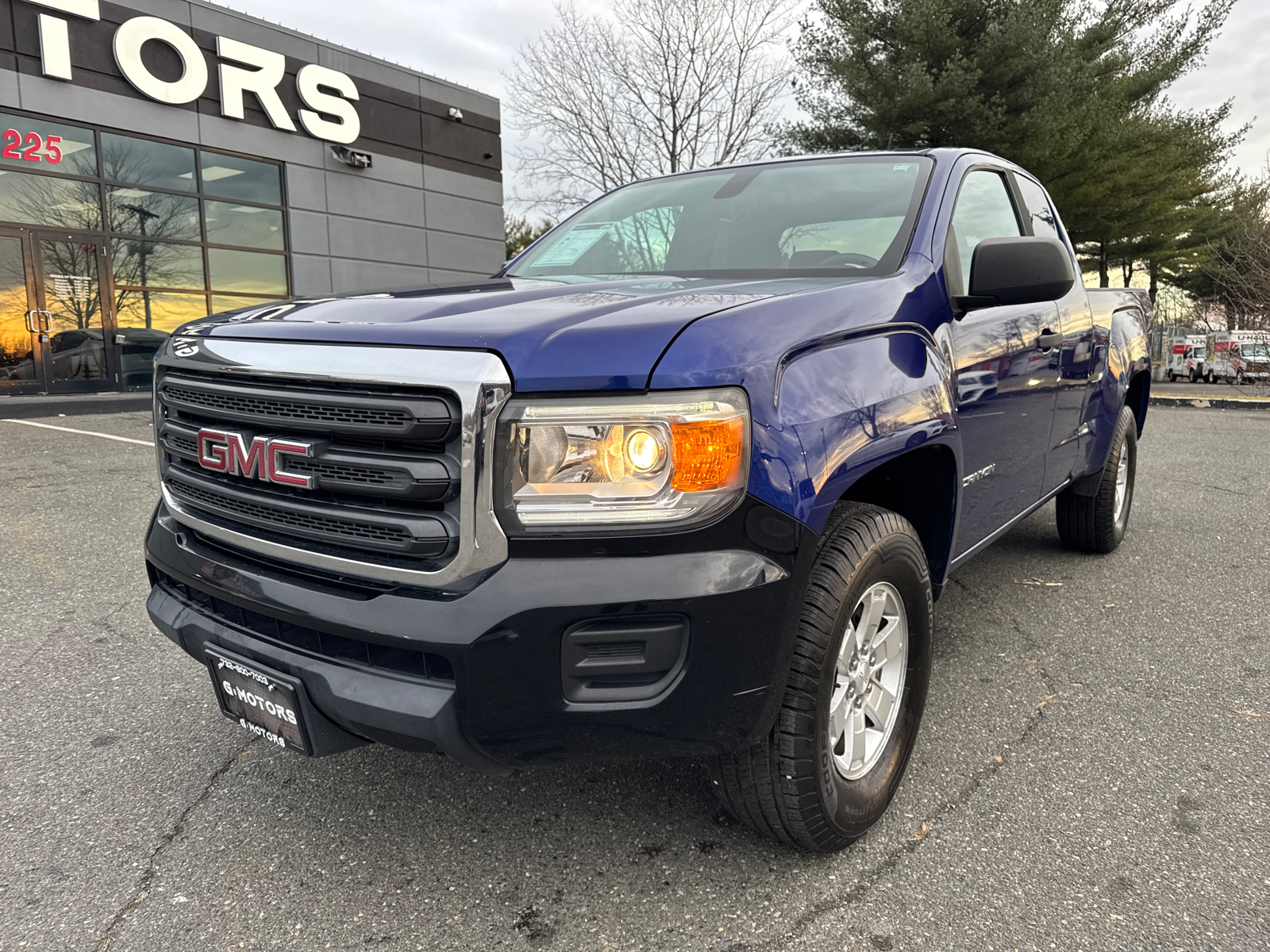 2017 GMC Canyon Extended Cab Pickup 2D 6 ft 17