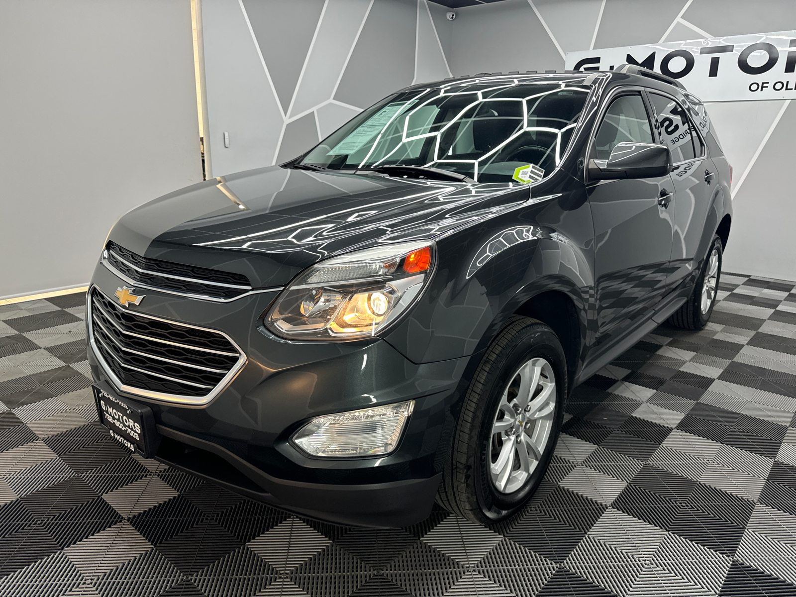 2017 Chevrolet Equinox LT Sport Utility 4D 1