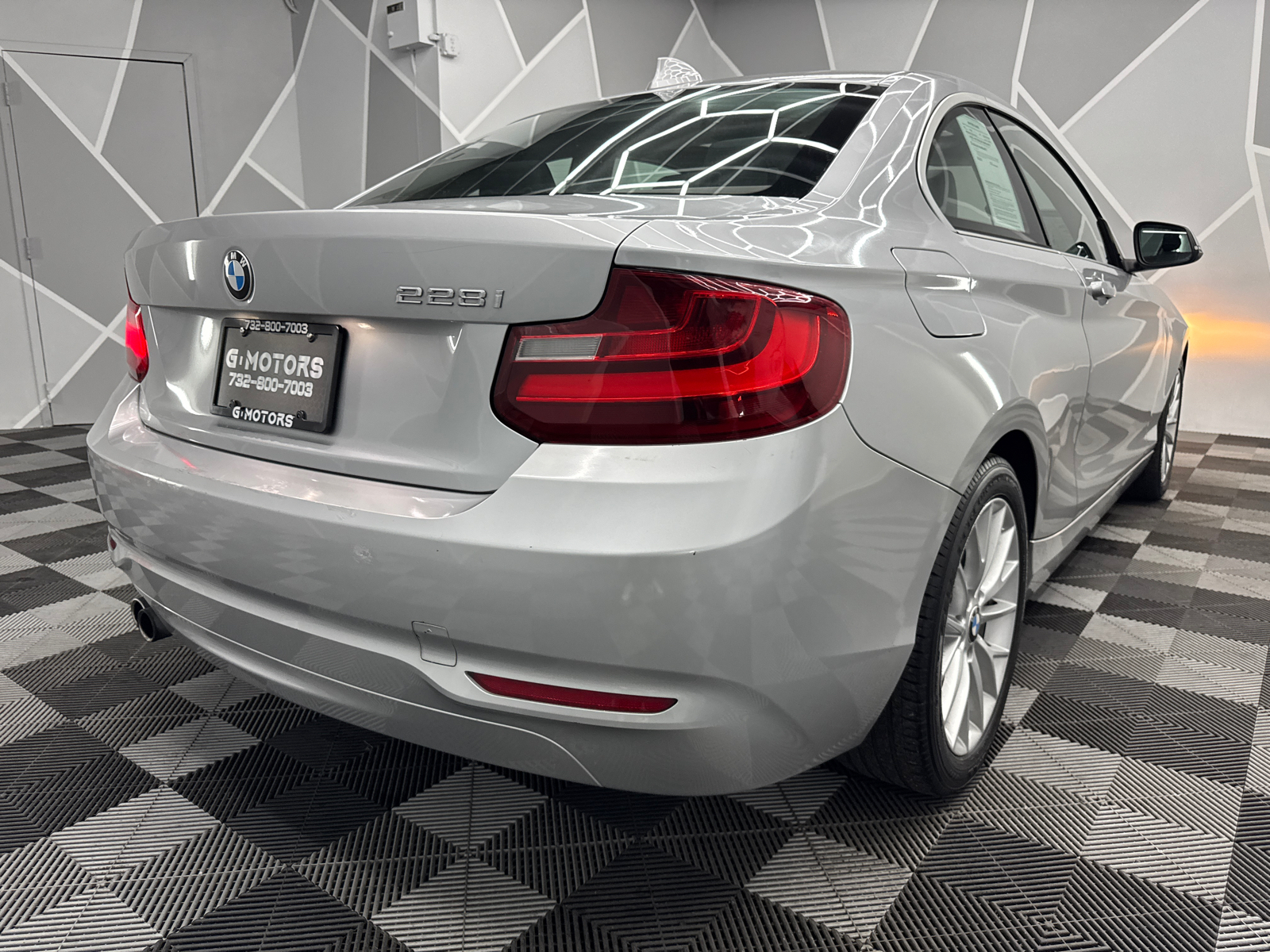 2015 BMW 2 Series 228i Coupe 2D 9